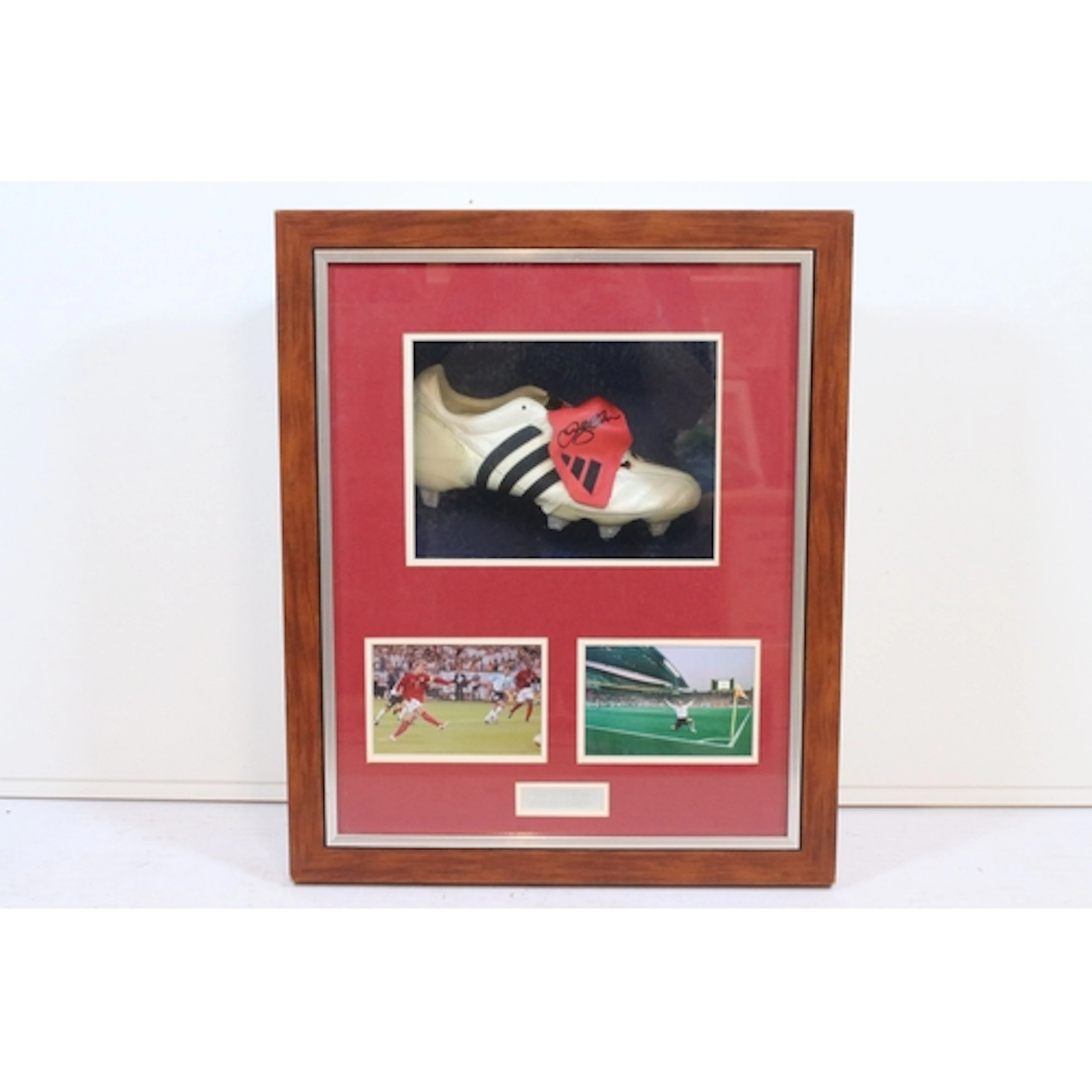 Football Memorabilia - Adidas football boot signed by David ...