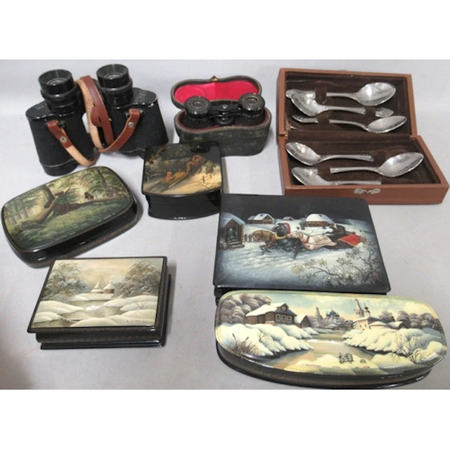 Group of five various Russian papier-mâché boxes, decorated ...