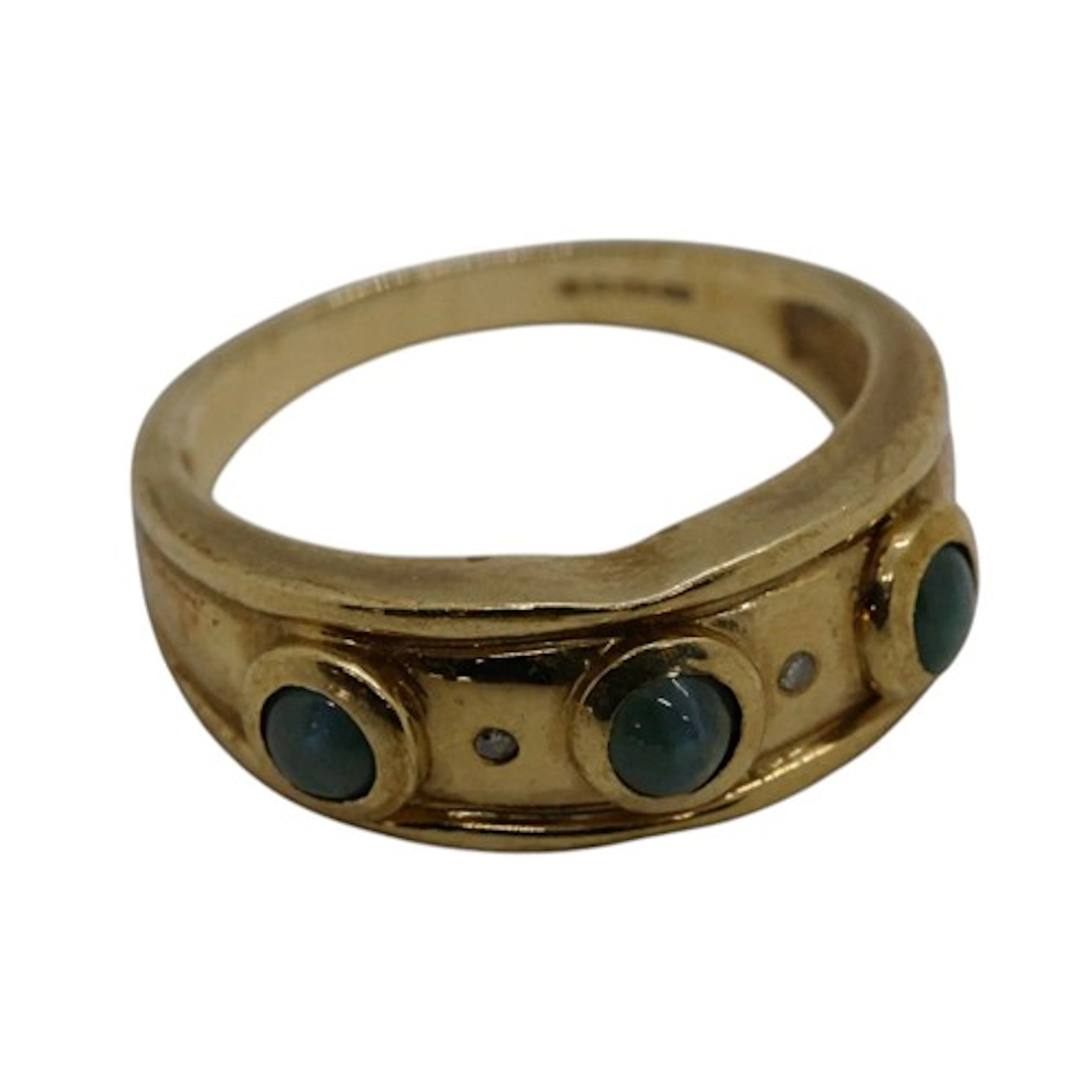 A 9ct yellow gold dress ring set with cat's eye chrysoberyl ...