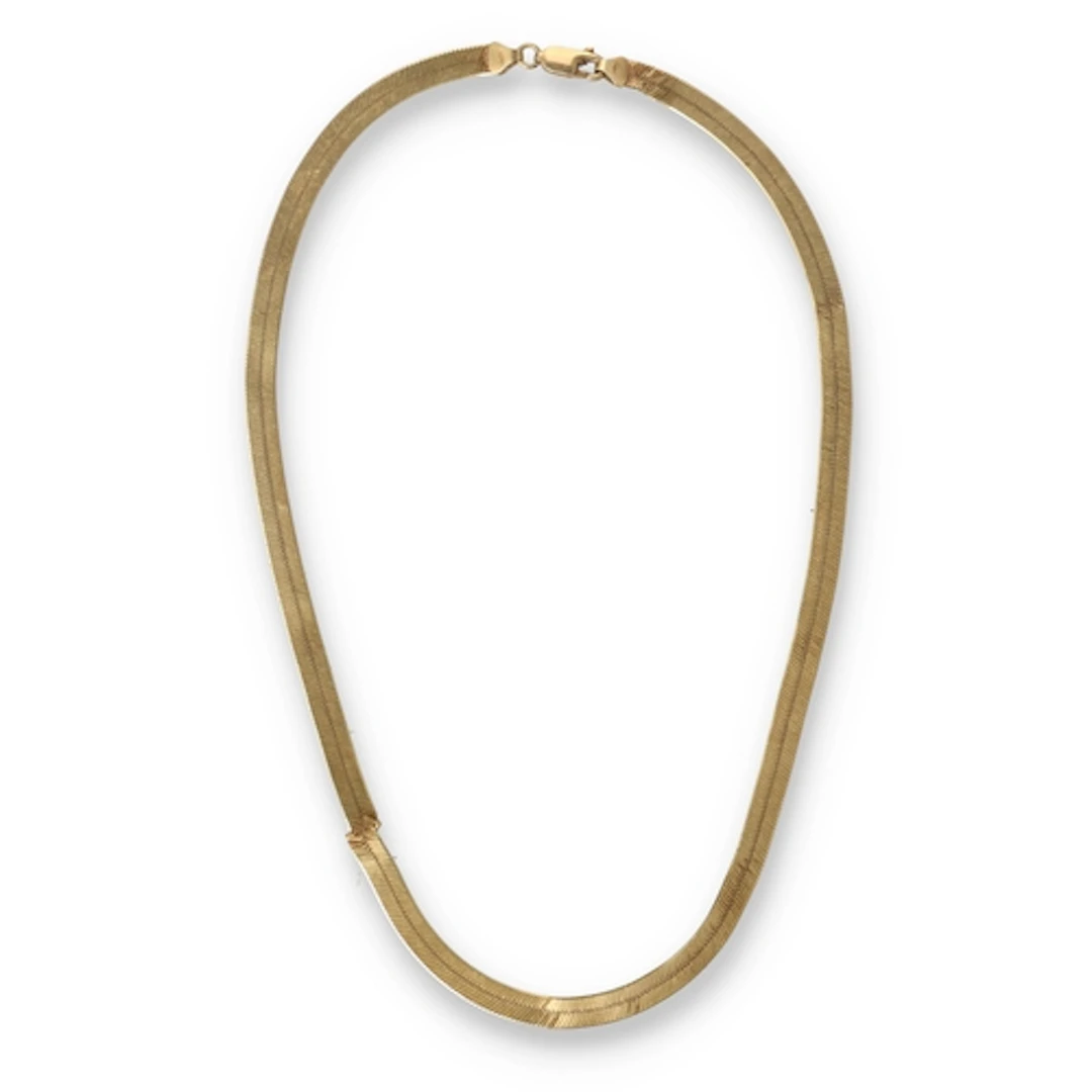 AN 18CT GOLD NECKLACE Weight: 15gms