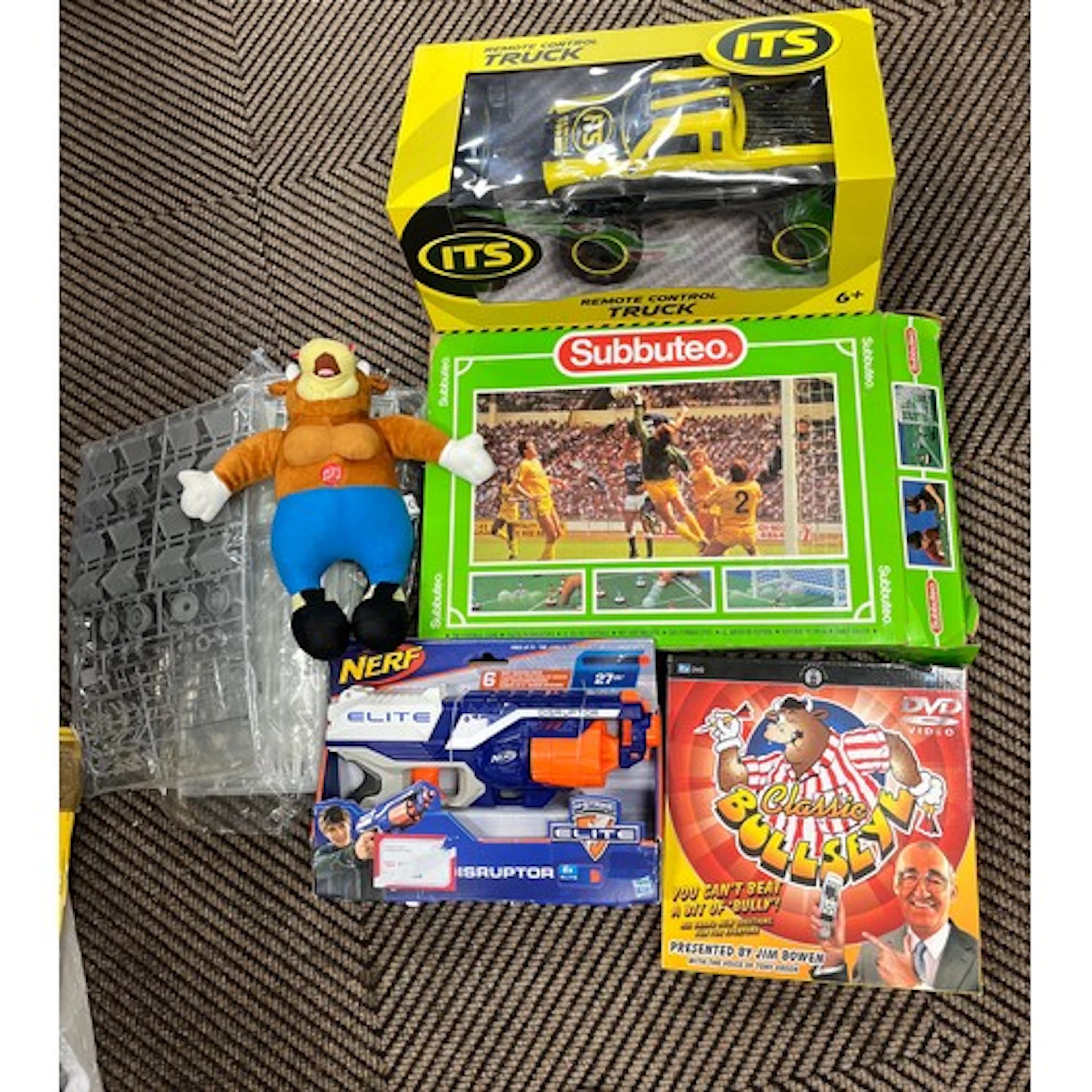 Collection games and toys, to include Subbuteo, Classic Bull...