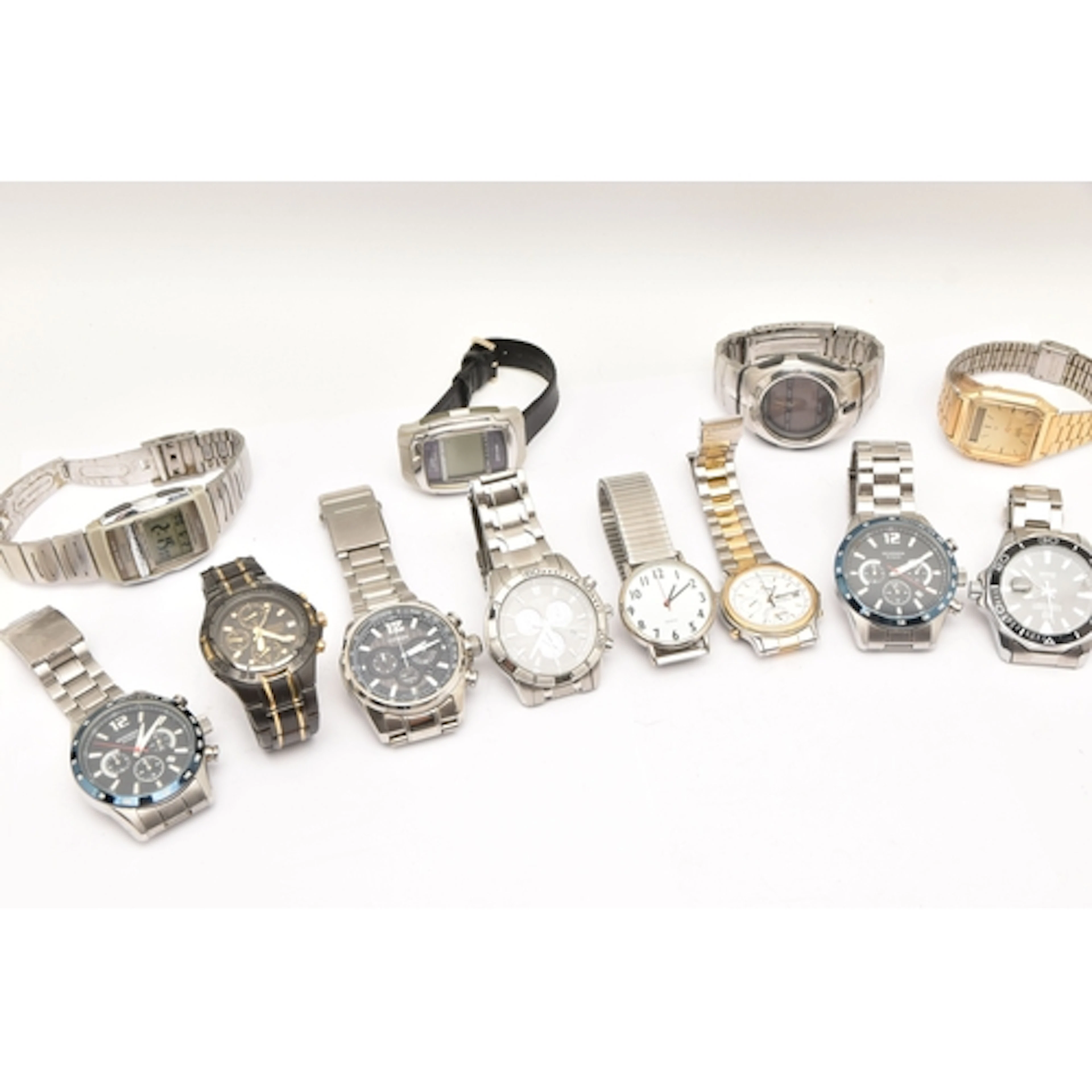 AN ASSORTMENT OF GENTS WRISTWATCHES, names to include Citize...