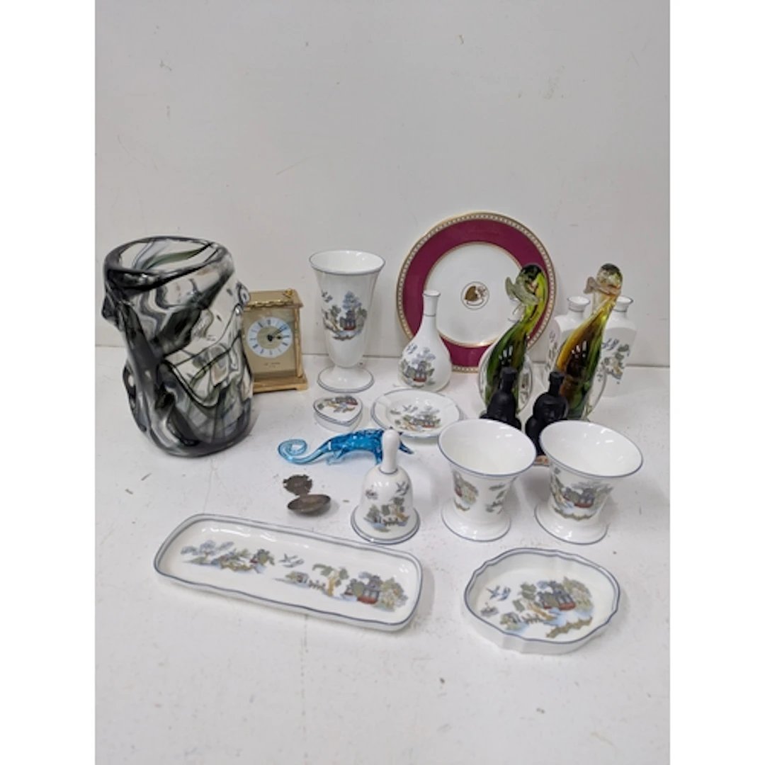 Ceramic and glassware to include a Whitefriars knobbly vase,...