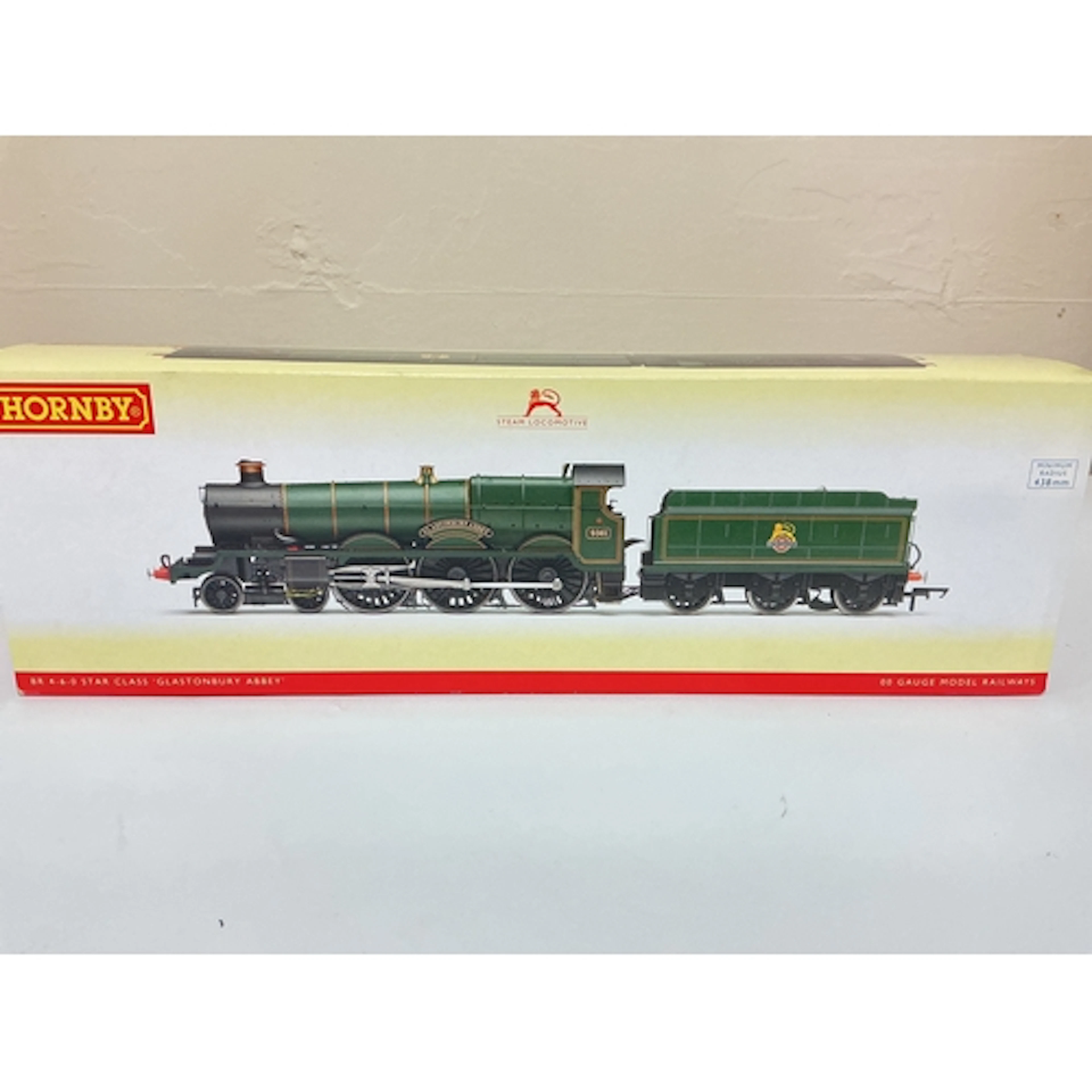 A Boxed Hornby 00 Gauge BR 4-6-0 Star Class Glastonbury Abby...