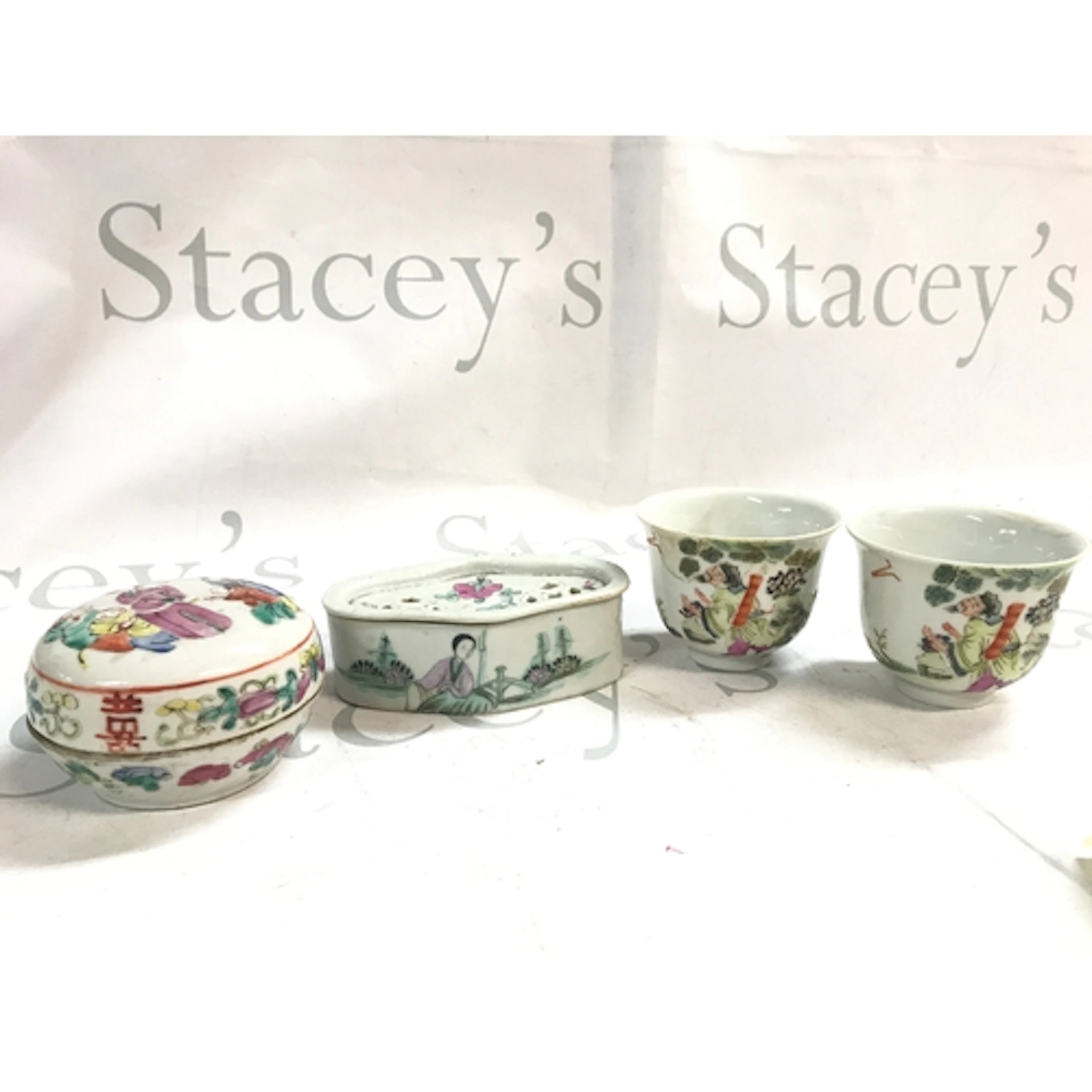 Chinese famille rose porcelain tea cups (6cm tall), lidded c...