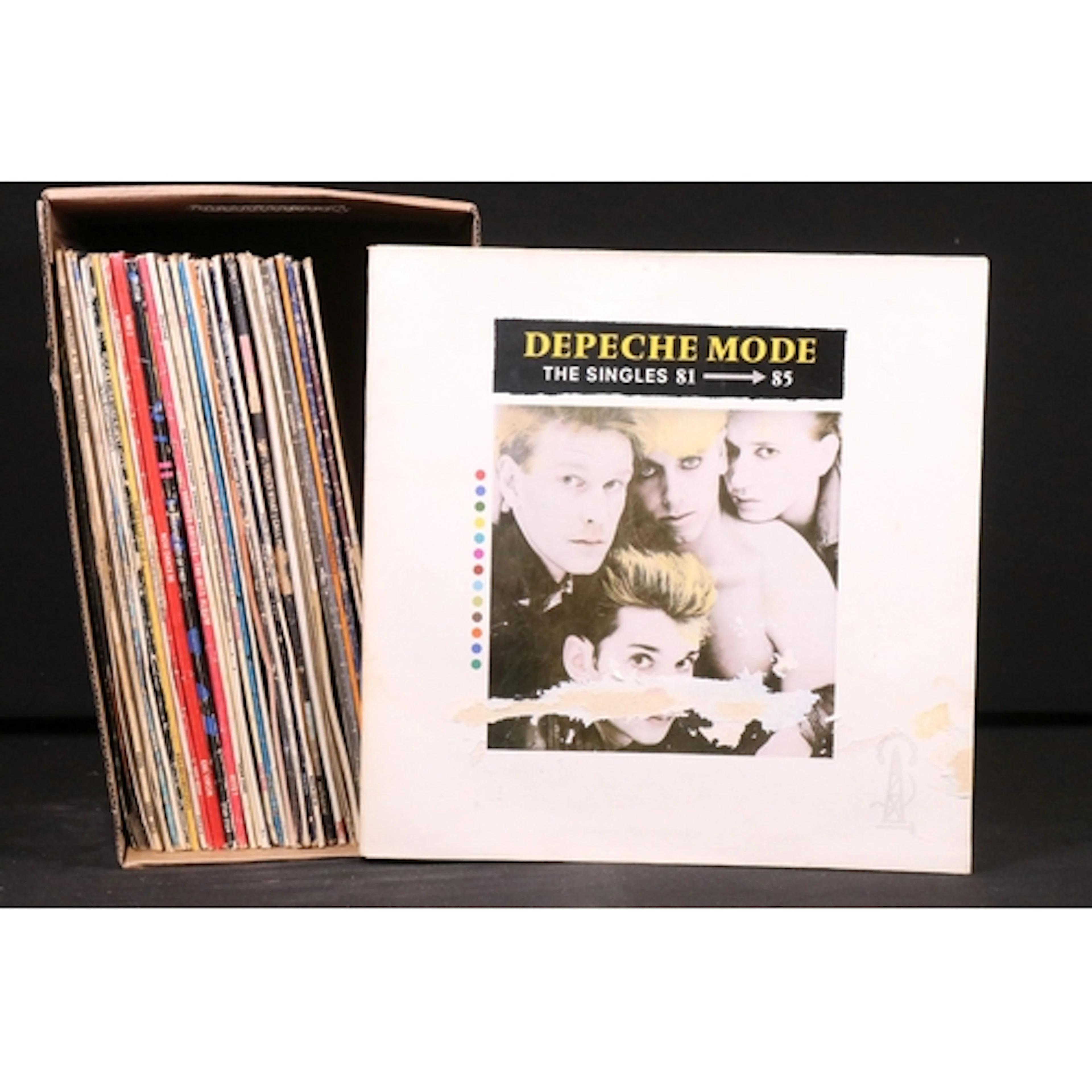 Vinyl - 32 mainly 1980s pop LPs and 7 12" singles to include...