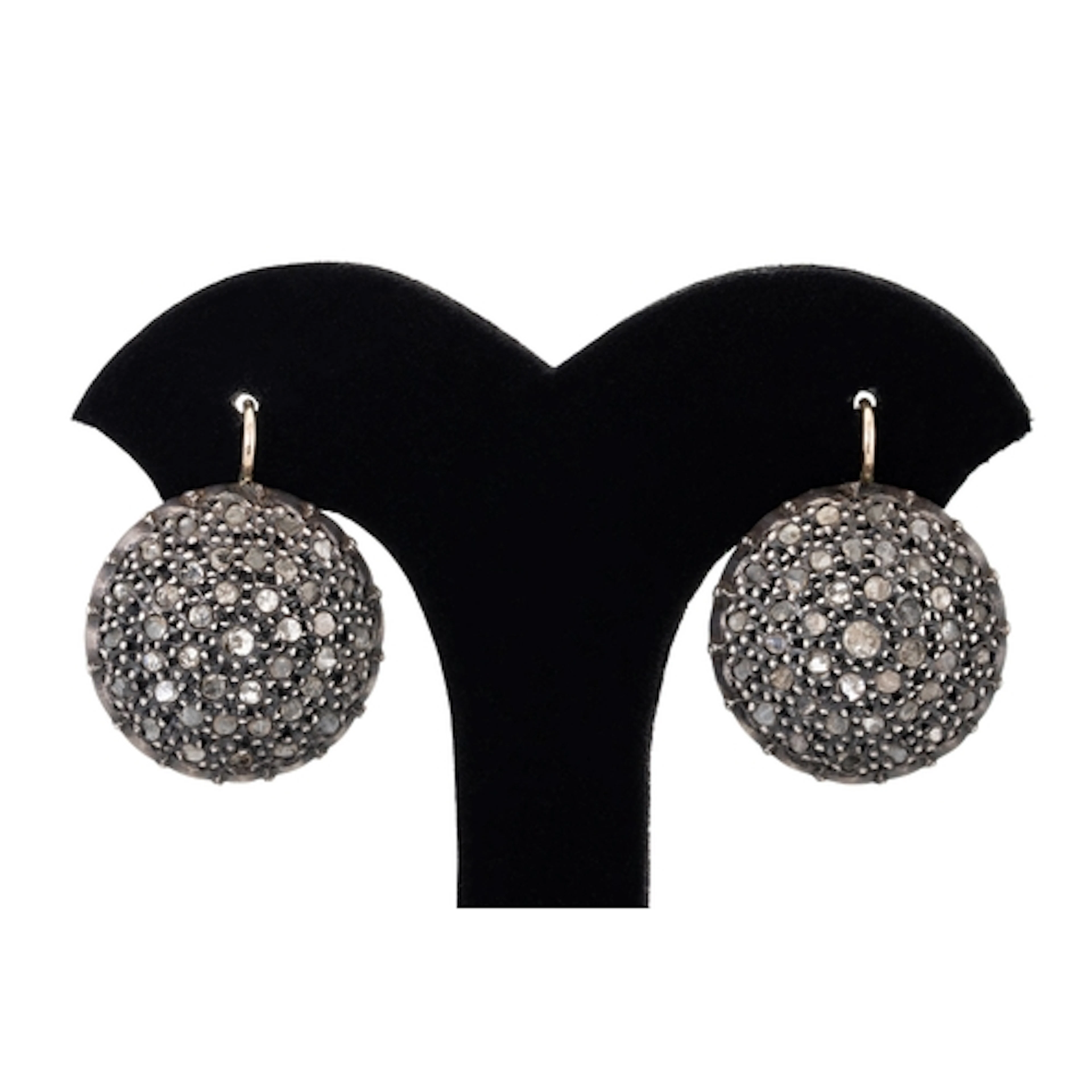 A PAIR OF DIAMOND SET CLUSTER DROP EARRINGS, mounted in yell...