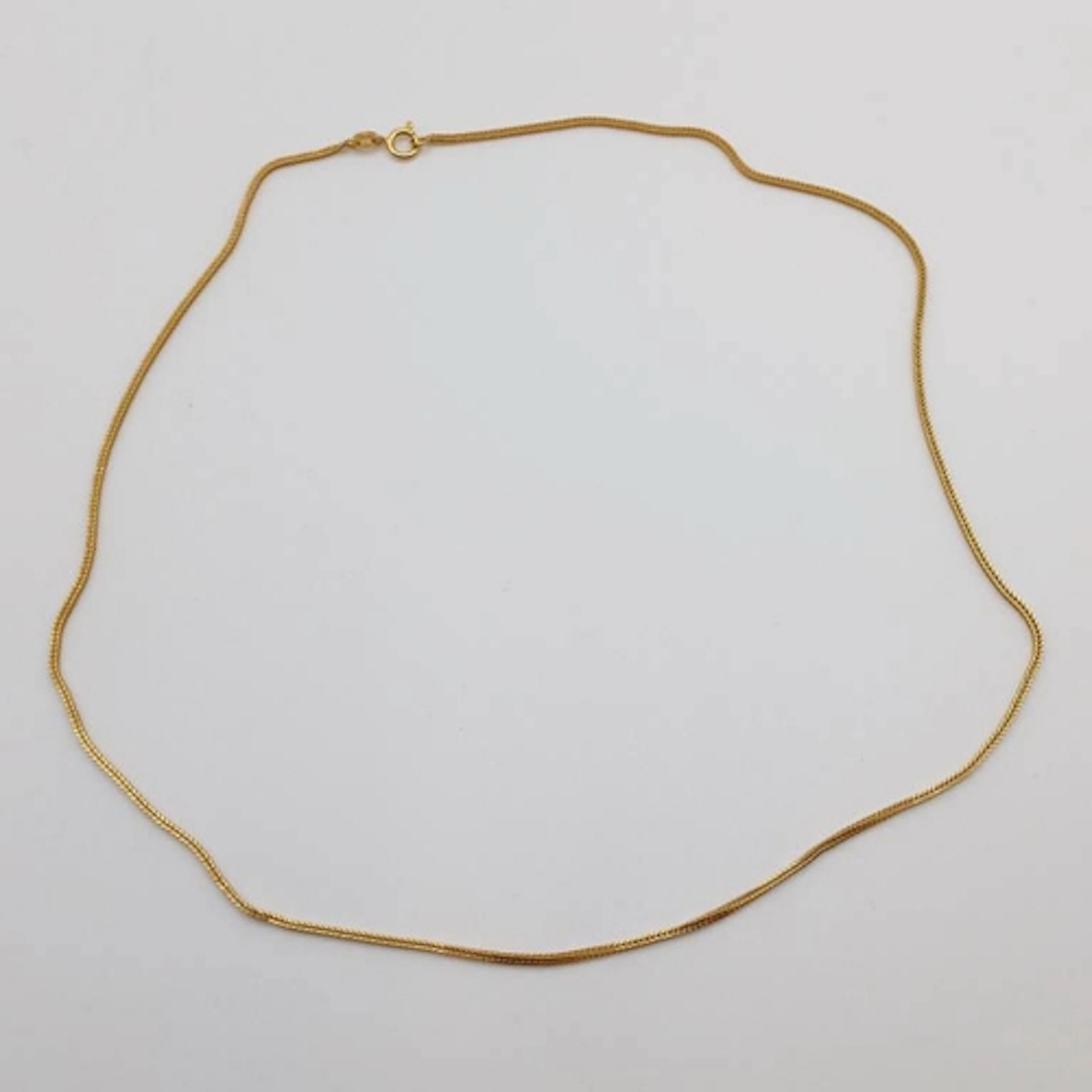 18CT GOLD CHAIN NECKLACE - 5.2G
