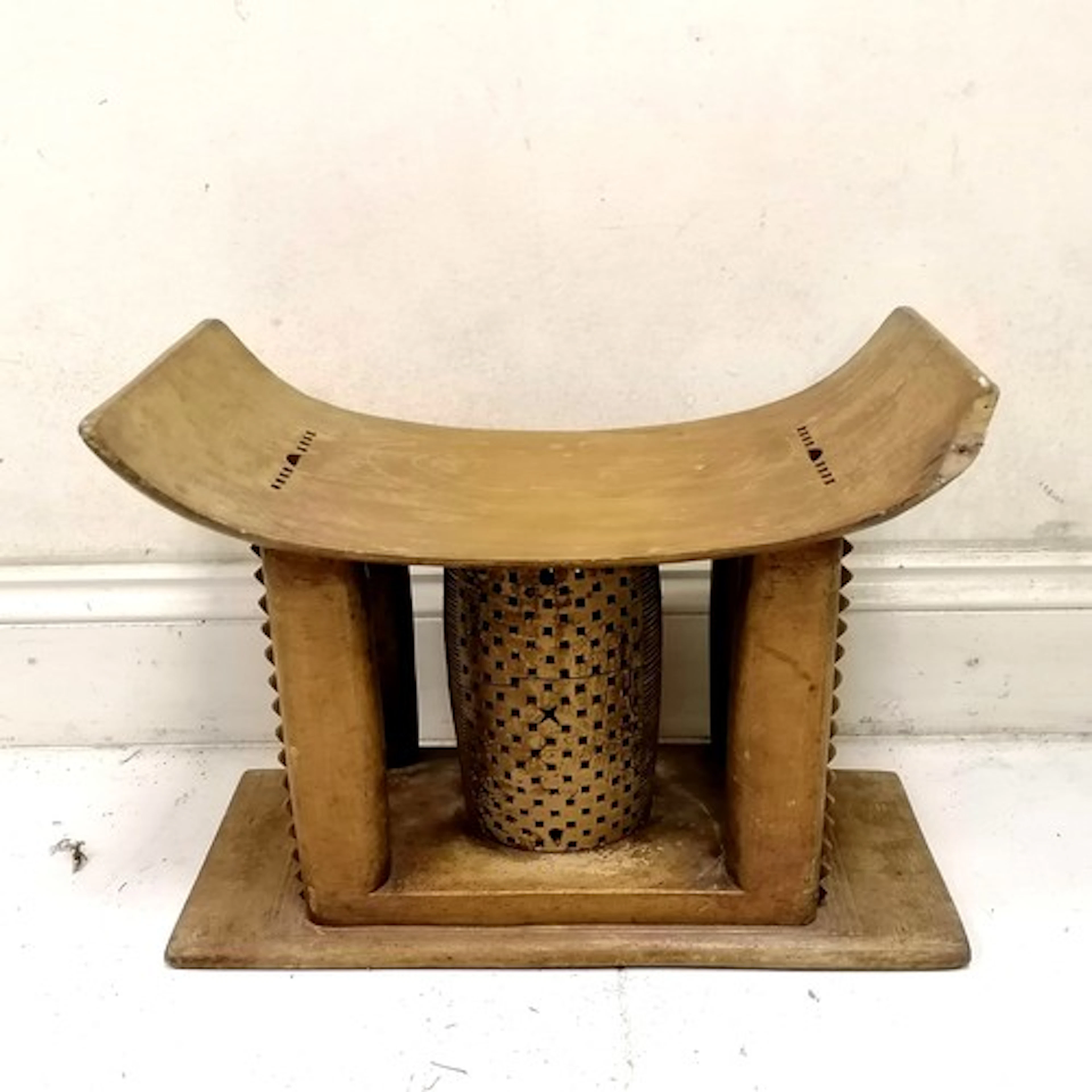 Antique Ashanti tribal stool 57cm wide x 27cm x 41cm high - ...