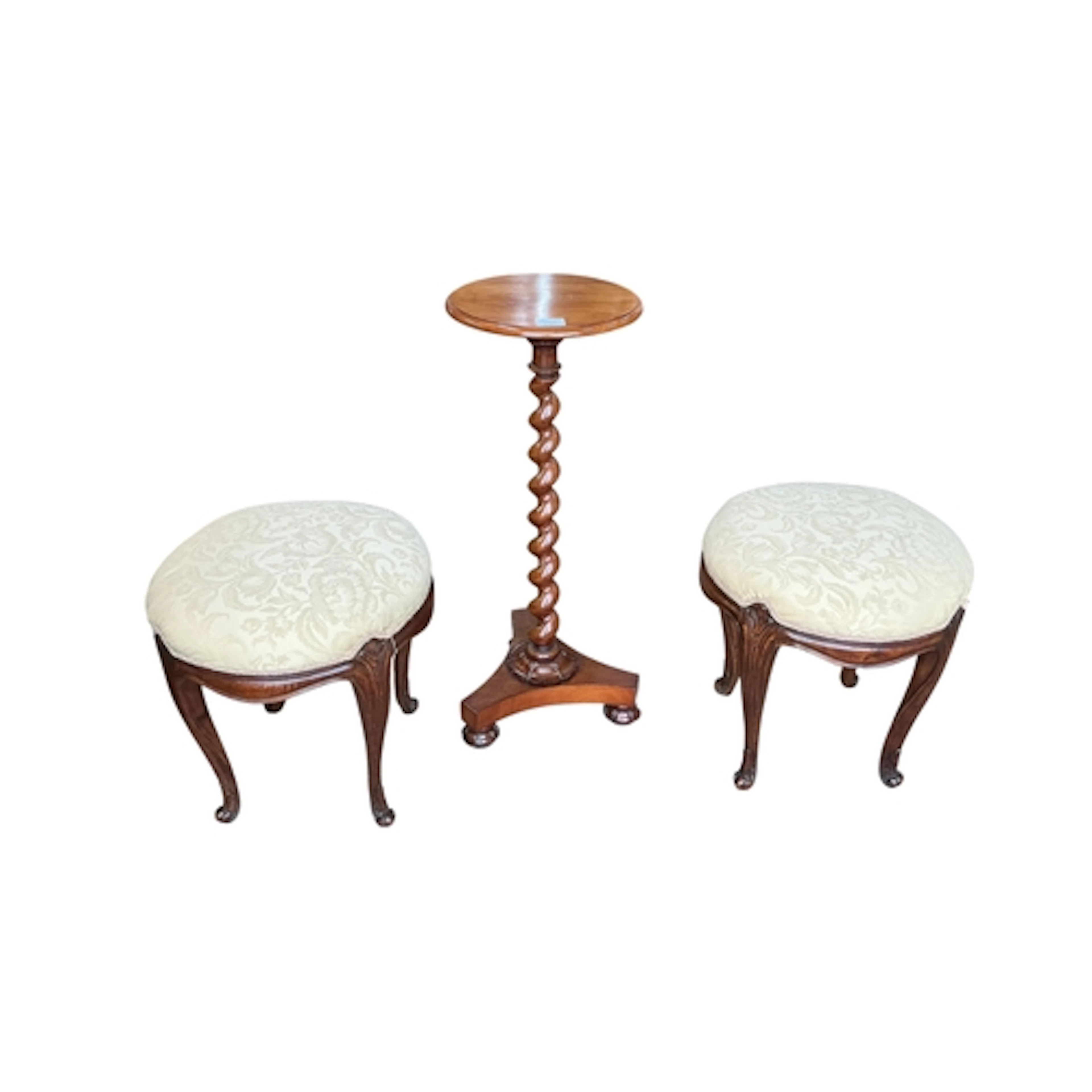 A William IV mahogany candle stand, diameter 30cm, height 80...