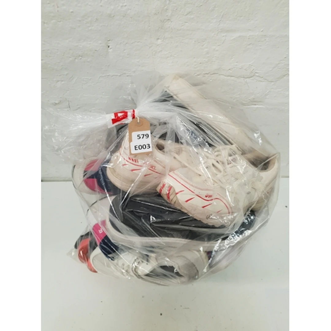 ONE BAG OF TRAINERS including Nike and Umbro