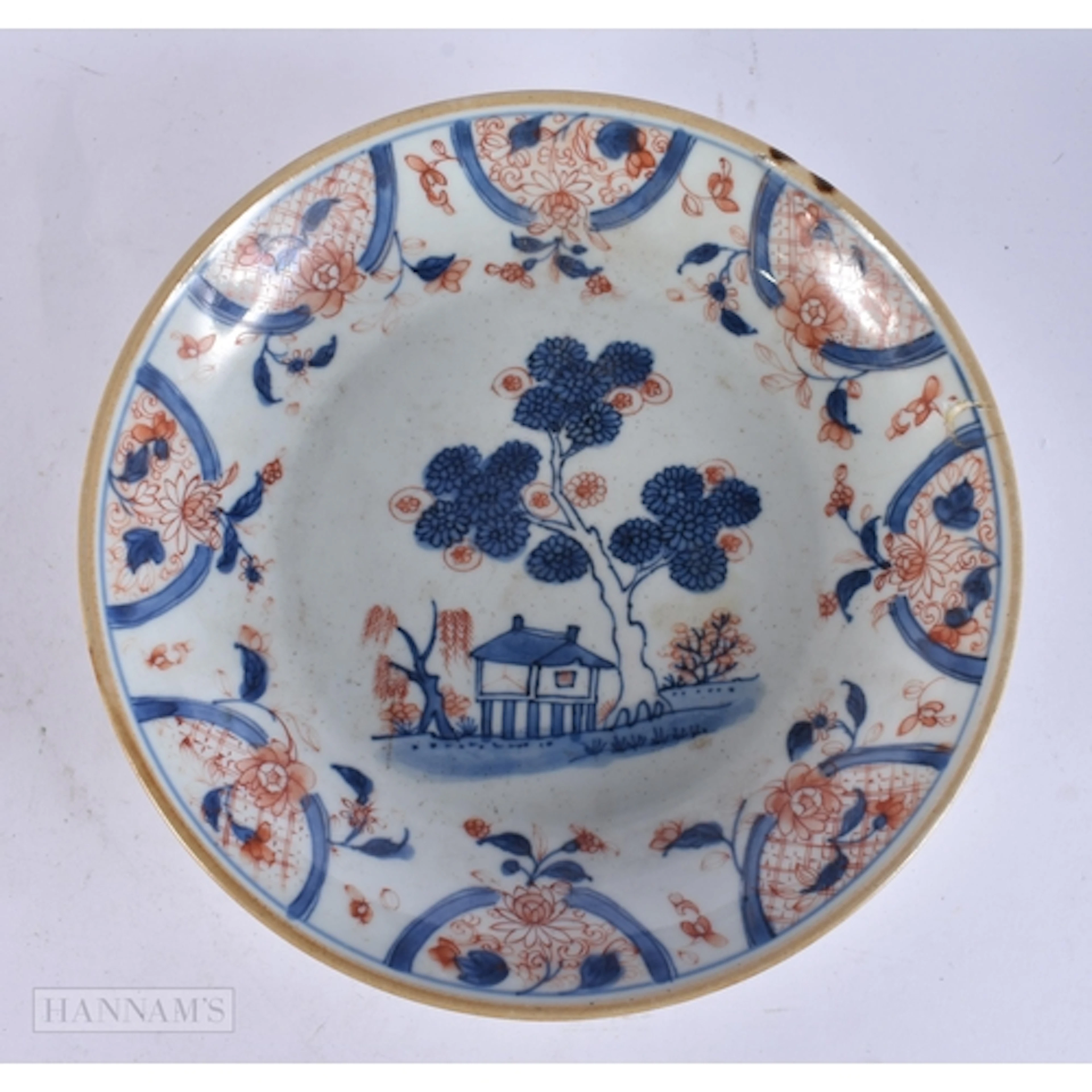 AN 18TH CENTURY CHINESE EXPORT IMARI PORCELAIN DISH Qianlong...