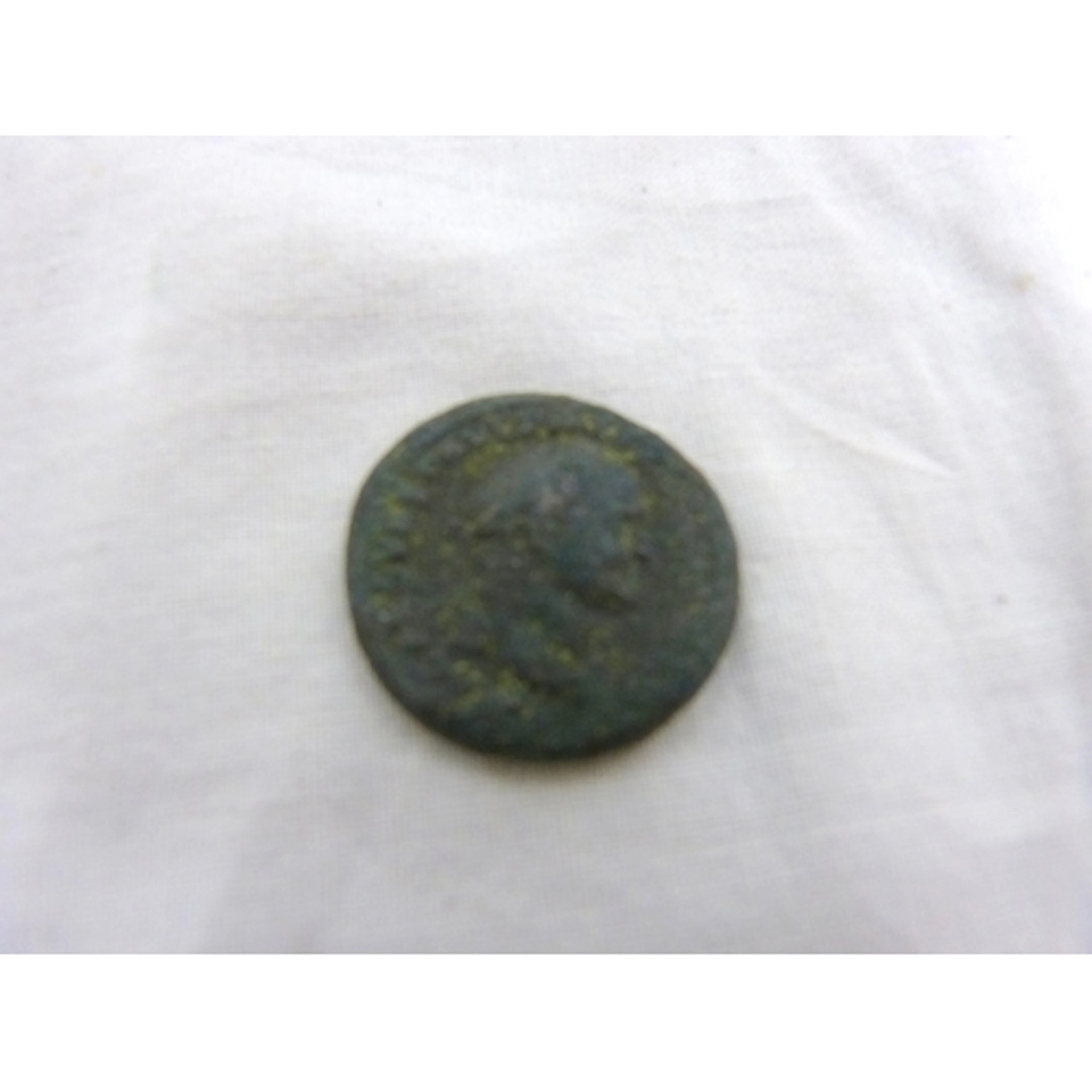 Large Roman coin, Dupondius, possibly Hudnai.