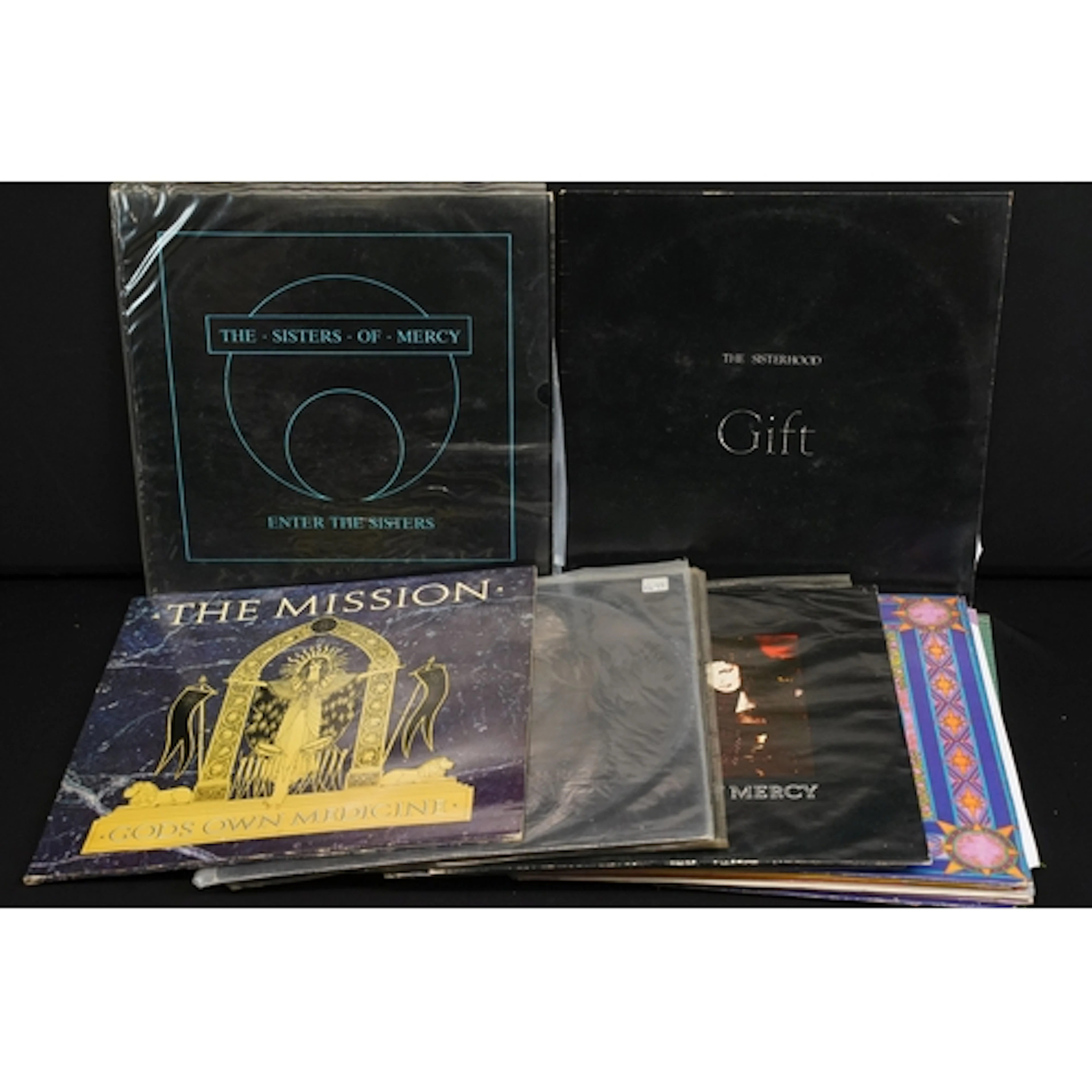 Vinyl - Sisters Of Mercy / The Mission - 3 LPs and 12 12" to...