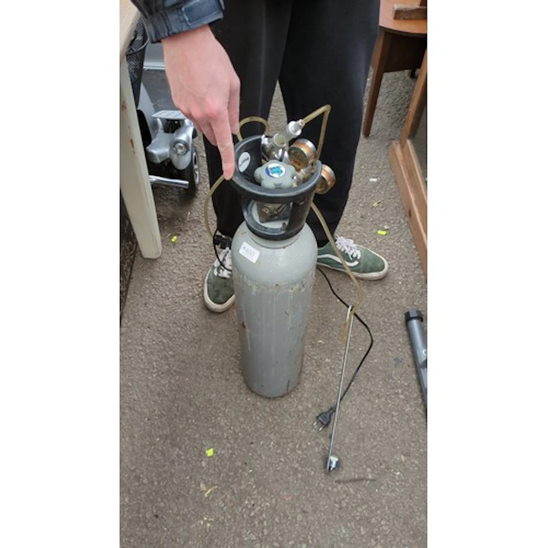 Carbon dioxide cylinder with protective collar, dual-gauge r...