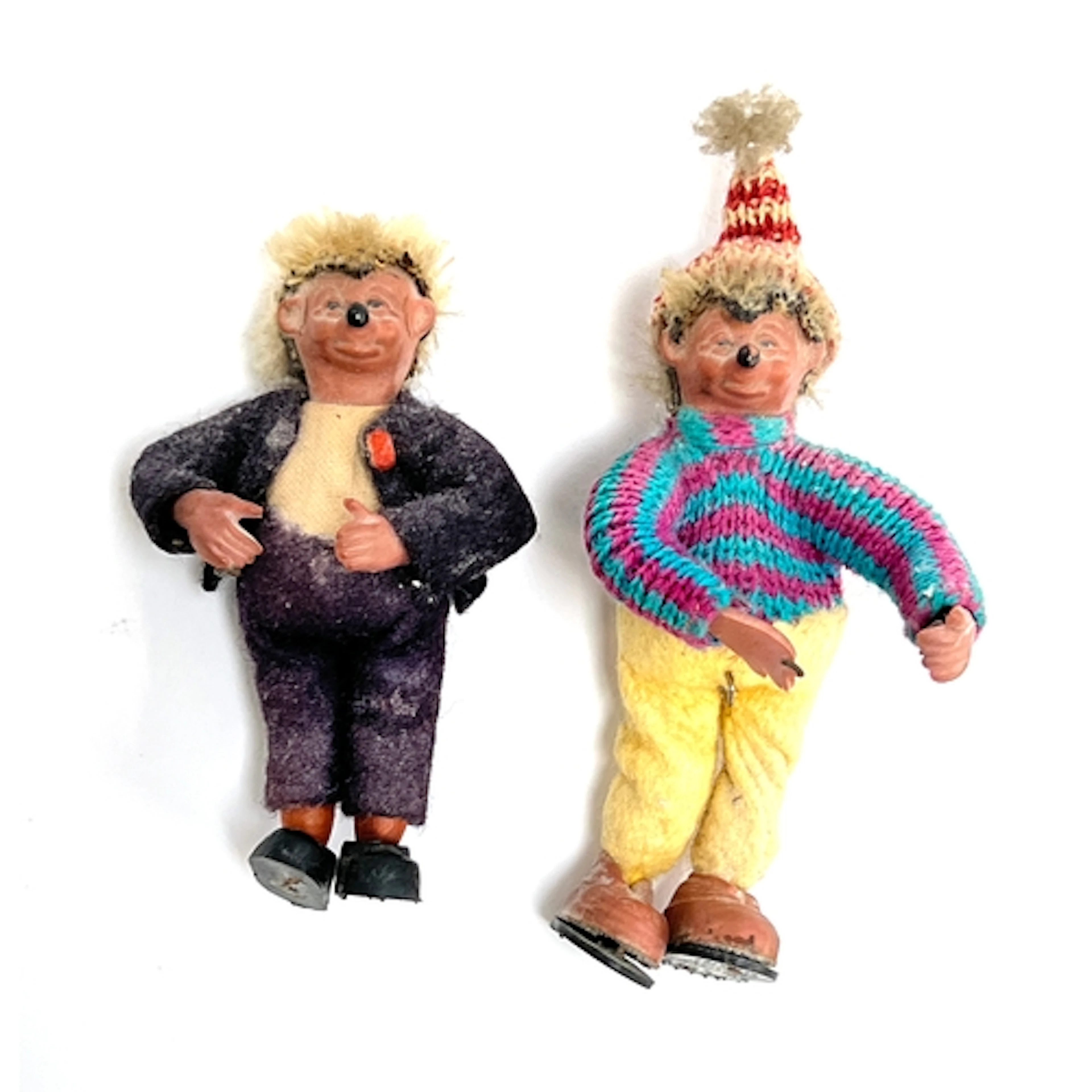 Two small Steiff Mecki hedgehog dolls, 8.5cmH
