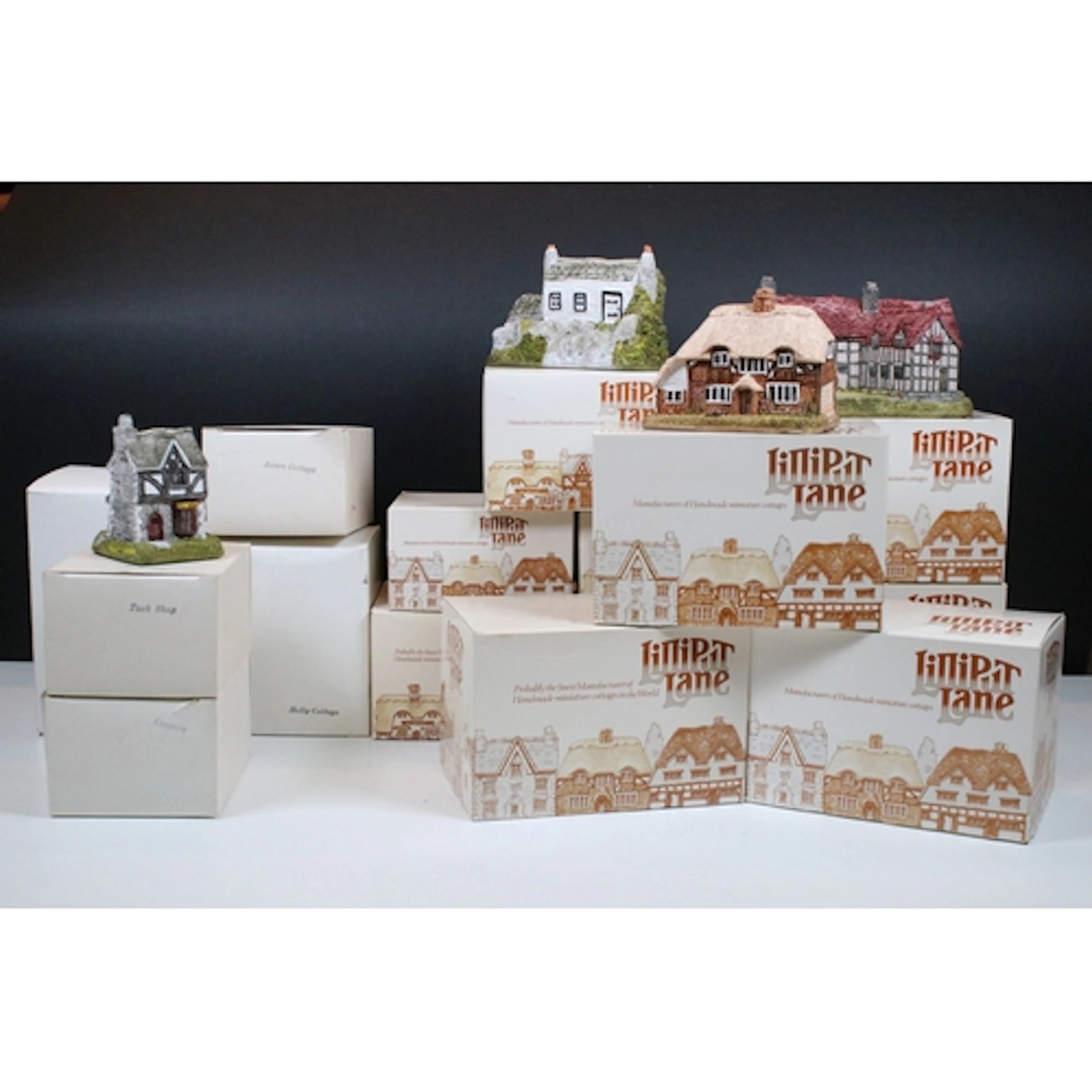 Large collection of Lilliput lane models comprising 'Thatche...
