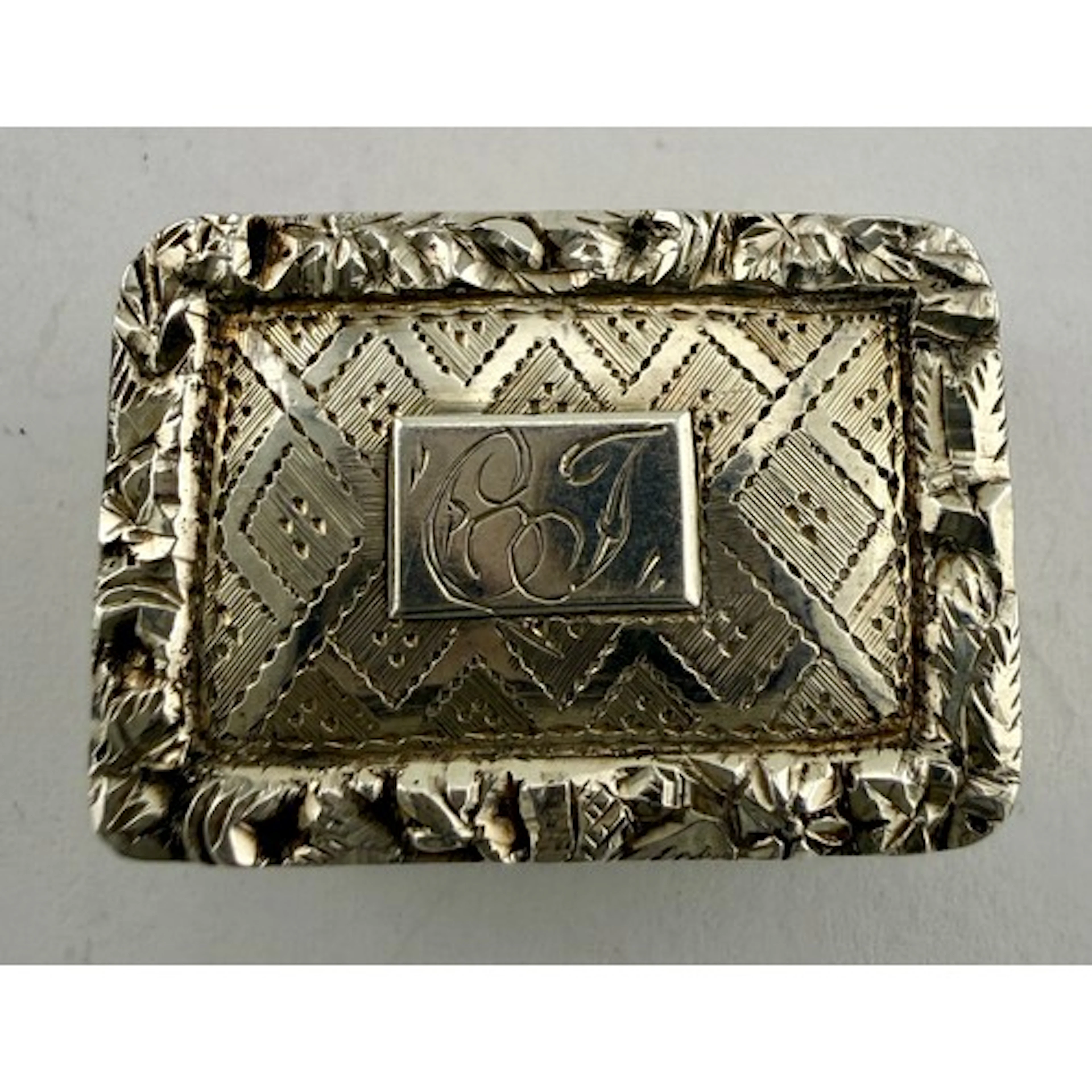 Silver vinaigrette, Birmingham 1828, maker Nathaniel Mills. ...