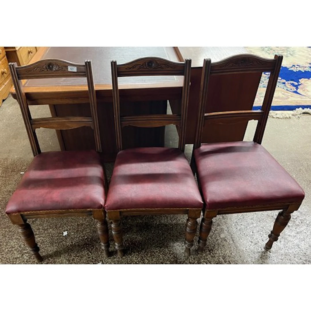 Set of three Edwardian carved dining chairs on turned suppor...