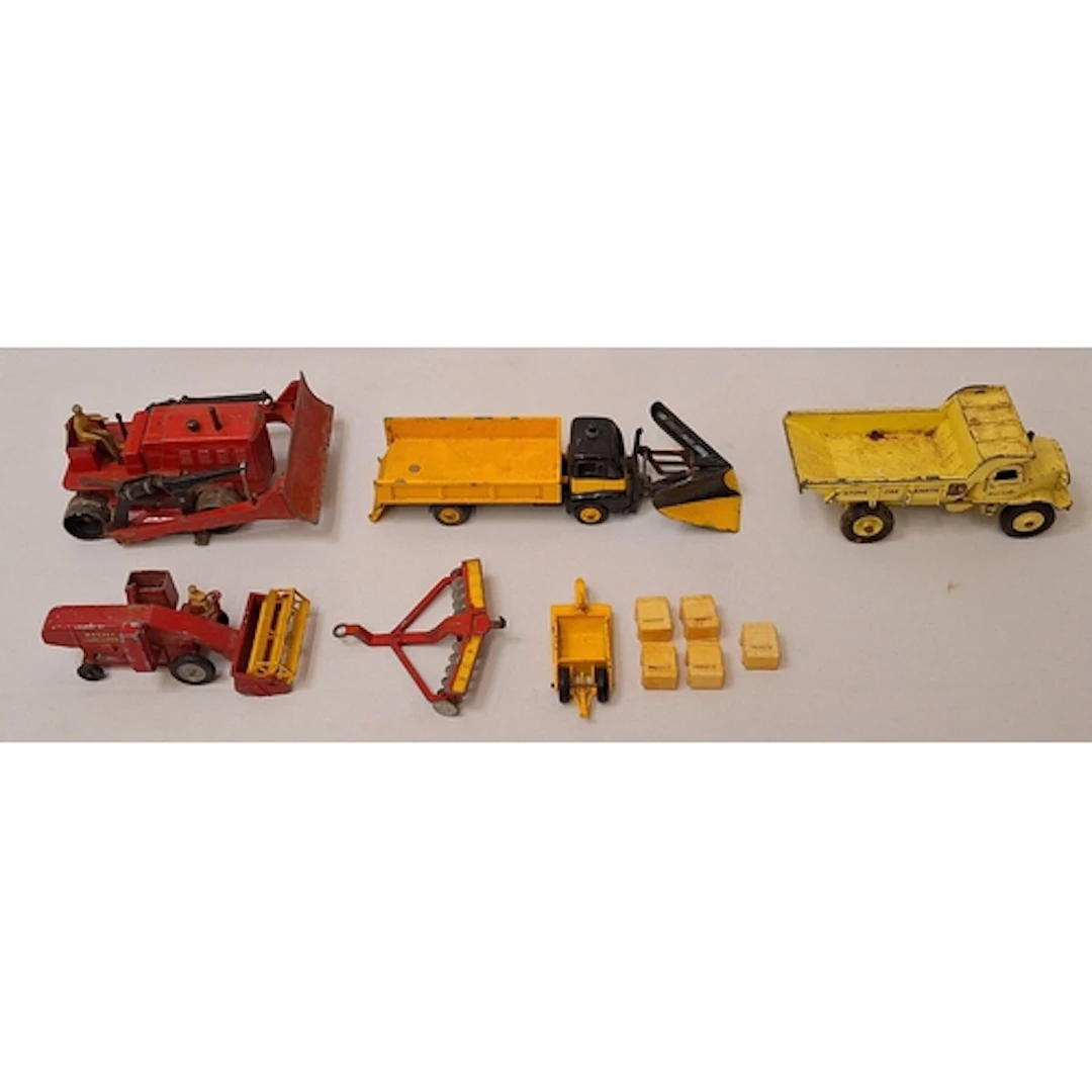 Playworn Model Die Cast Vehicles incl. Dinky Supertoys Bulld...
