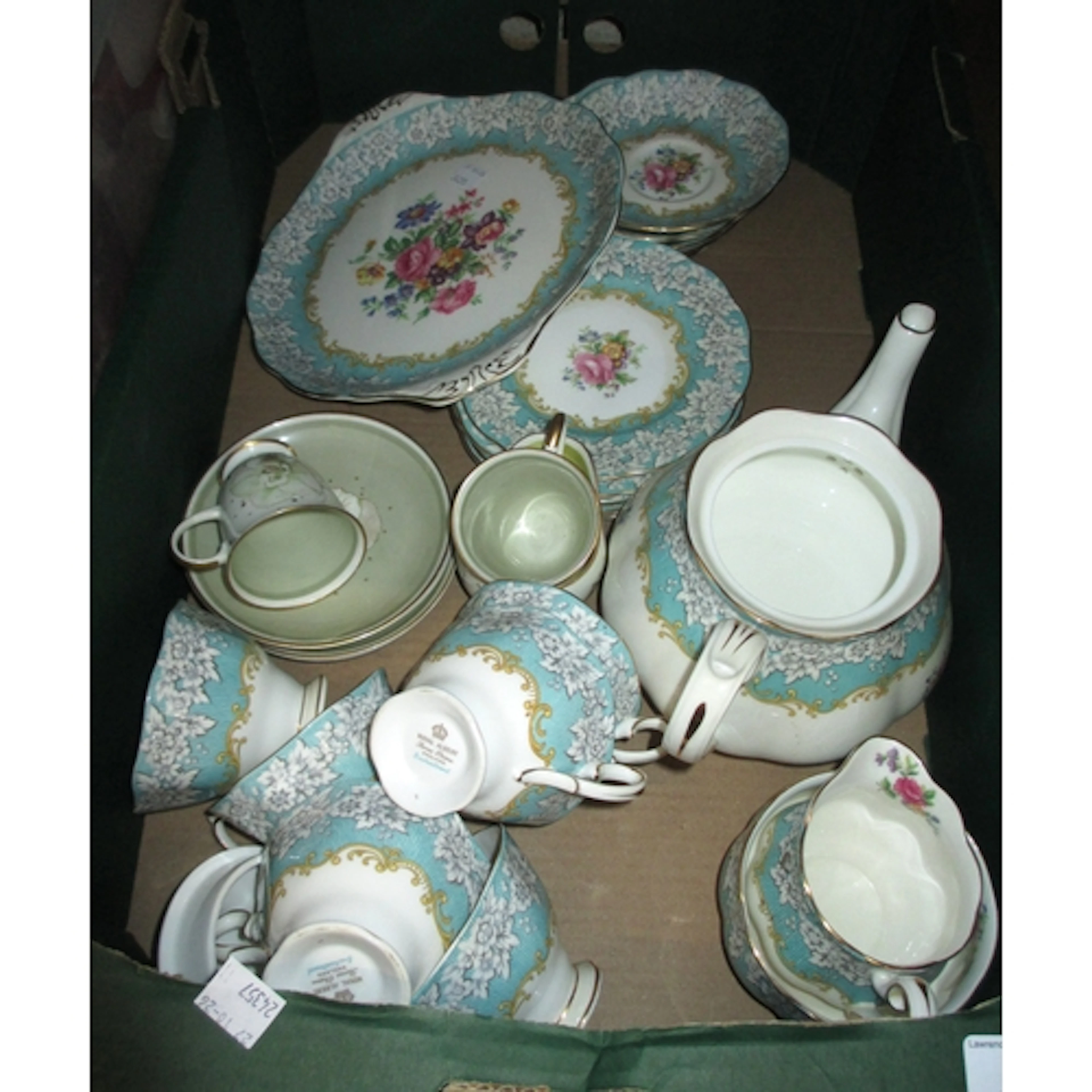 Royal Albert Enchantment pattern six place setting tea servi...