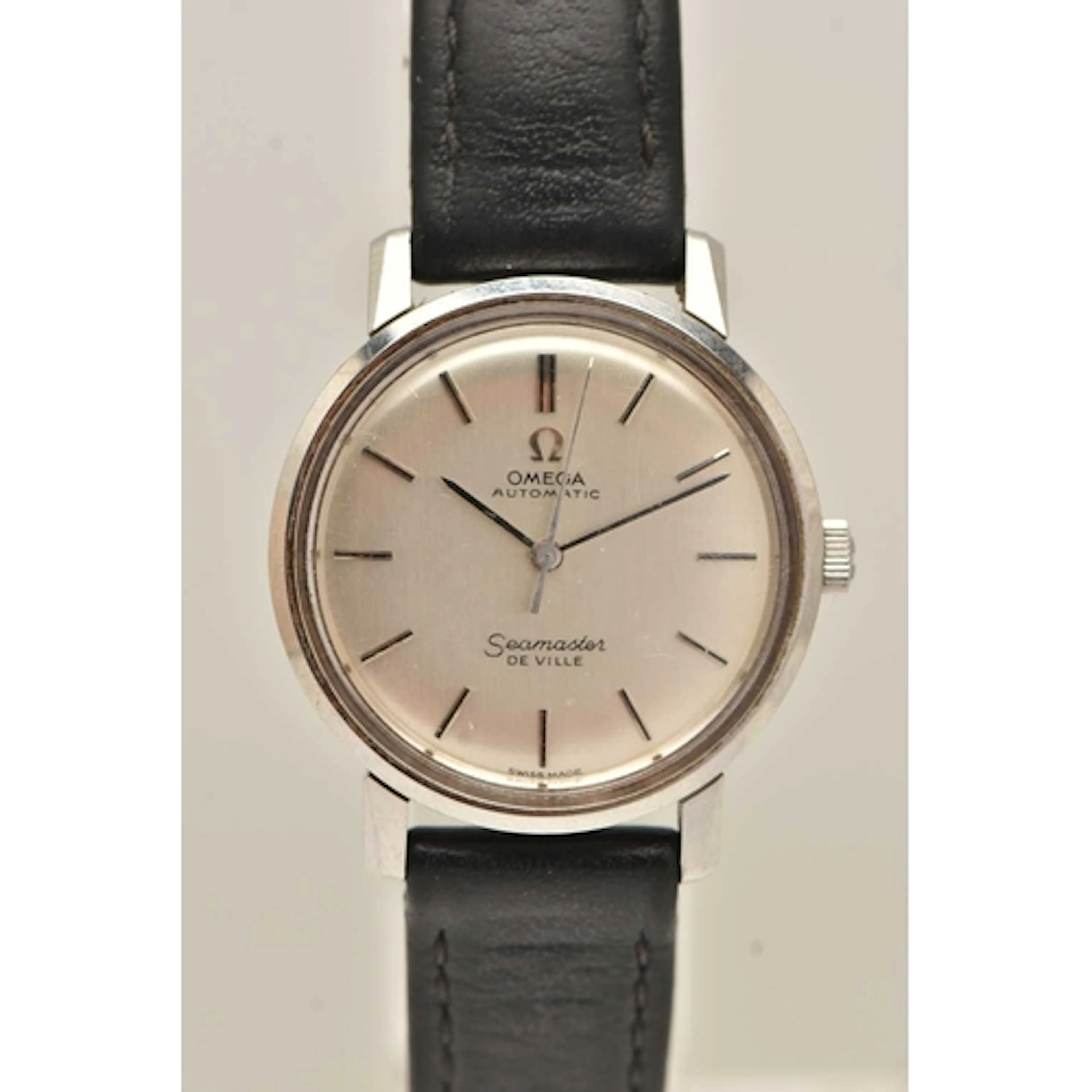 A STAINLESS STEEL 'OMEGA AUTOMATIC SEAMASTER DE VILLE' WRIST...