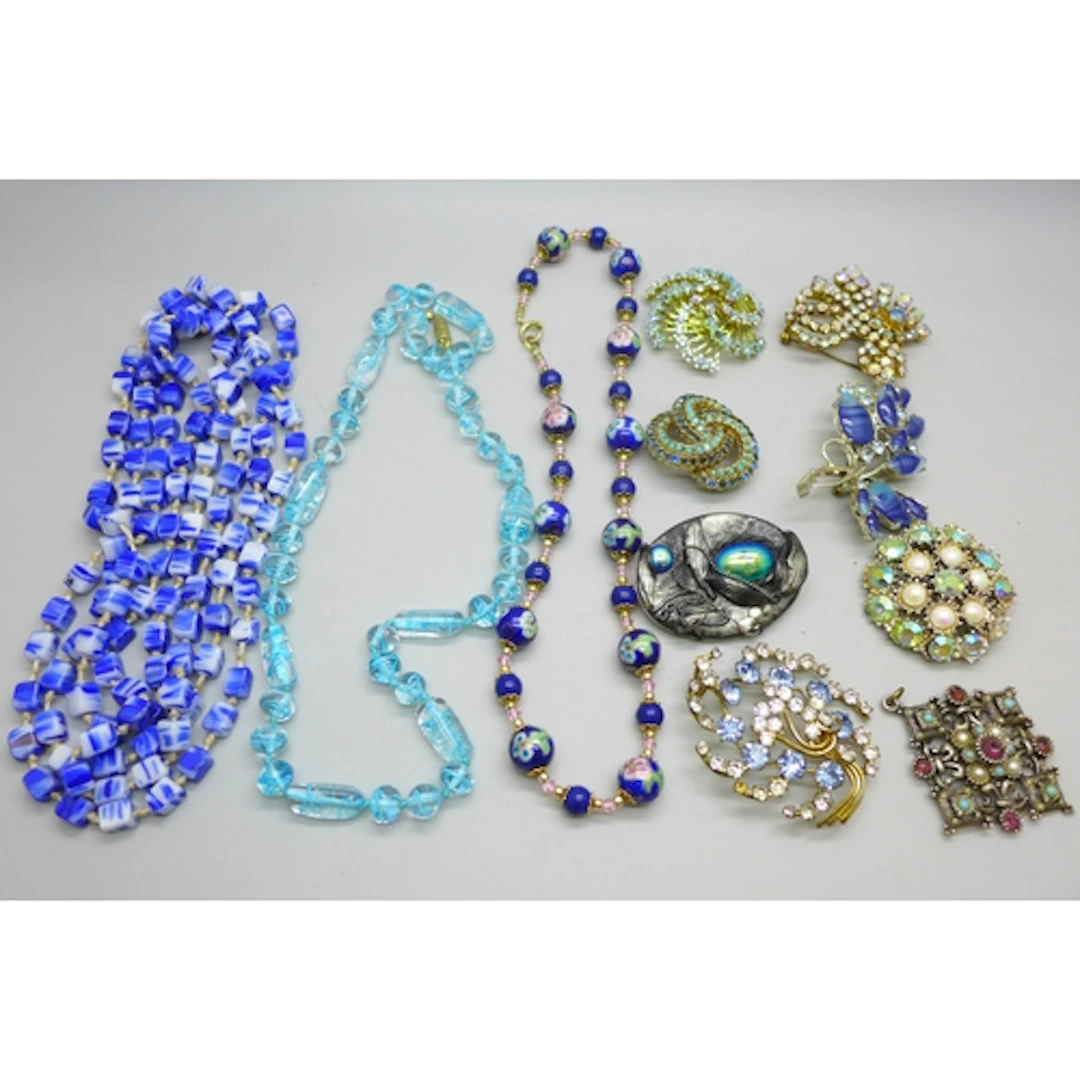 A collection of vintage costume jewellery