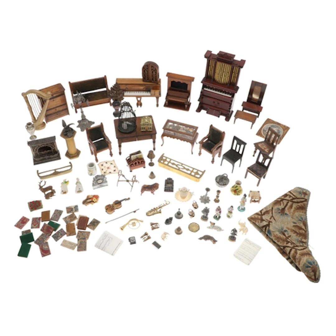 DOLLS HOUSE FURNITURE & ACCESSORIES. A large mixed lot incld...