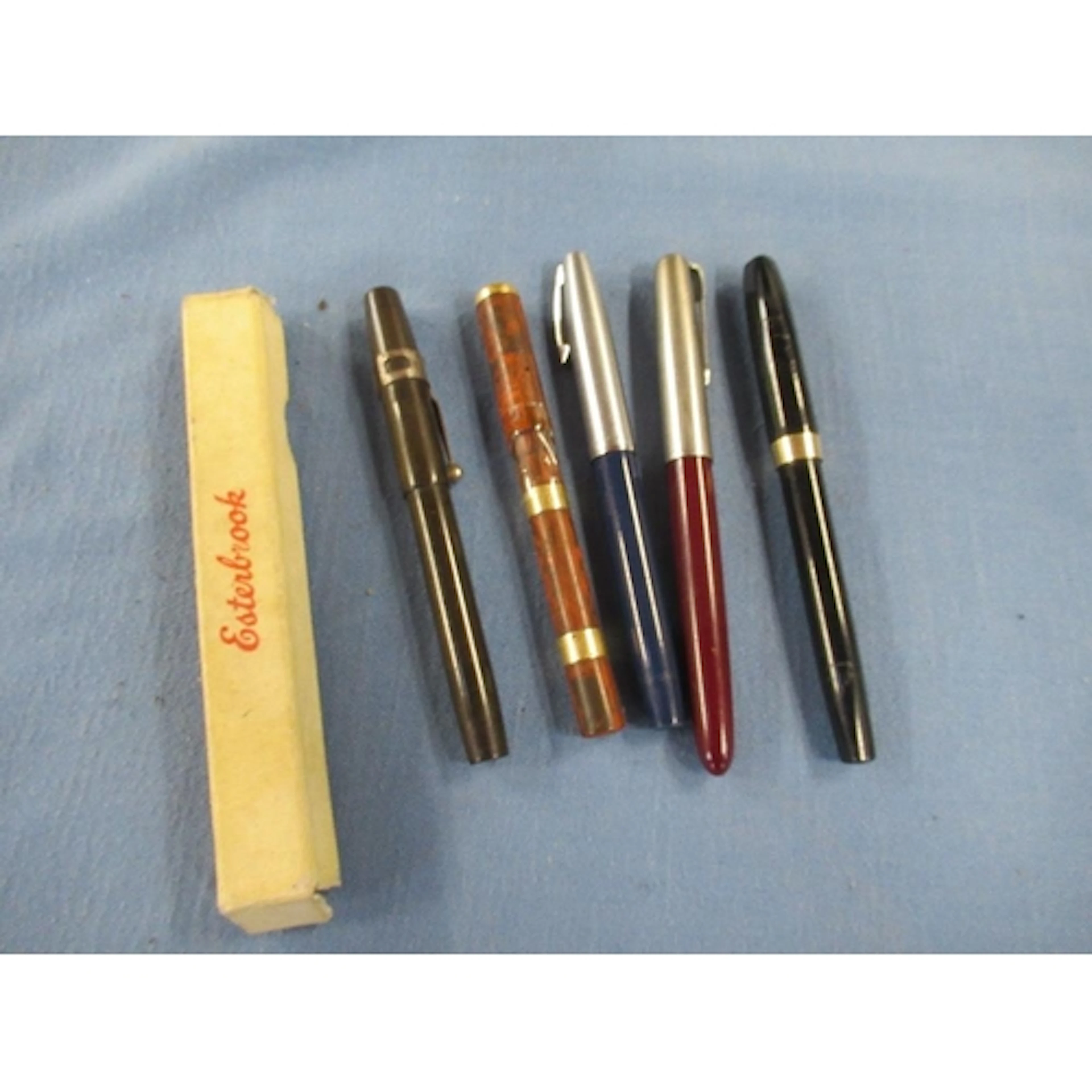 A collection of 6 fountain pens to include a boxed Esterbroo...