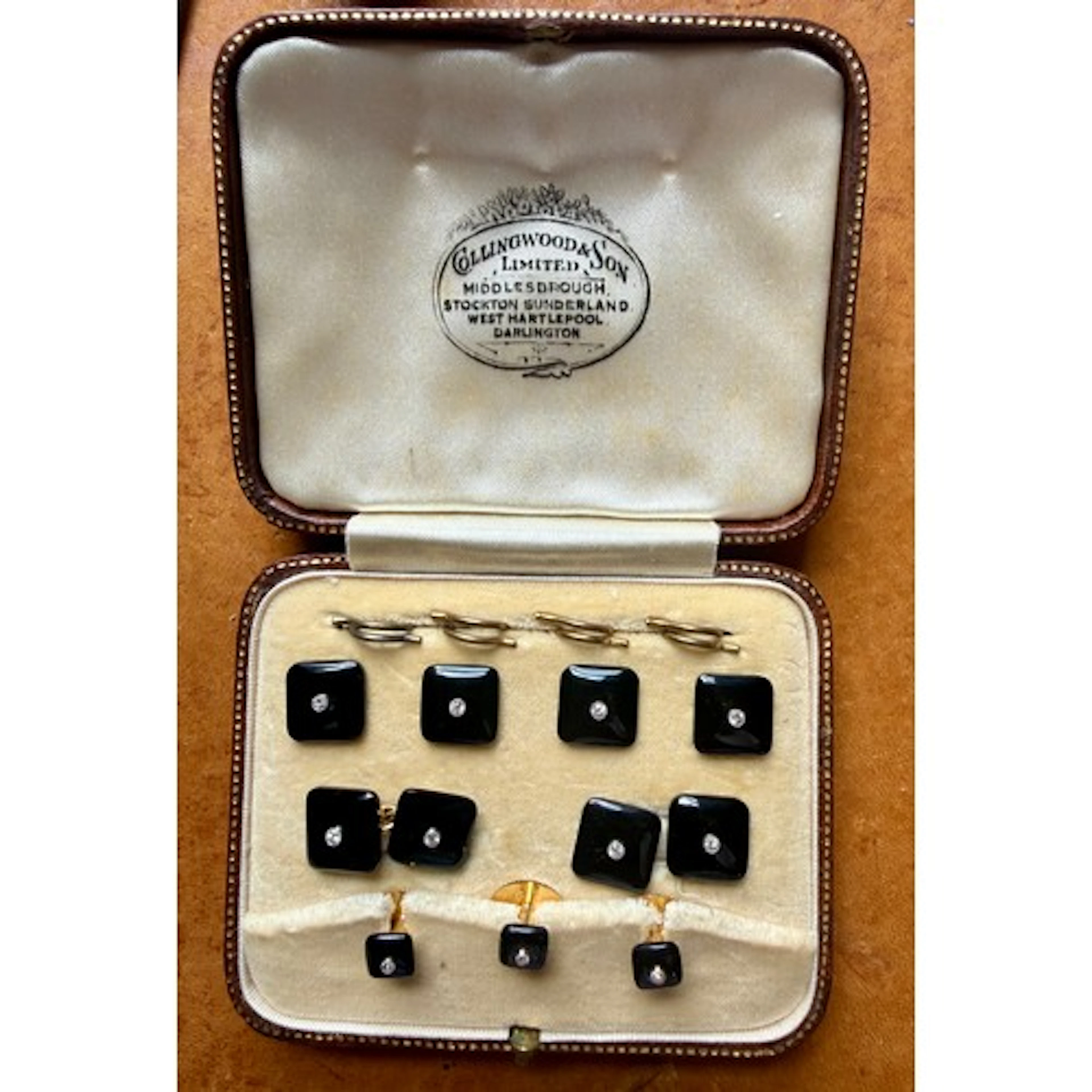 A cased set of 18 carat gold and platinum gentlemen's studs,...