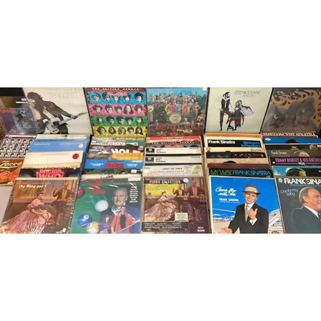 Vinyl - The Beatles Sgt. Peppers Lonely Heart Club, others, ...