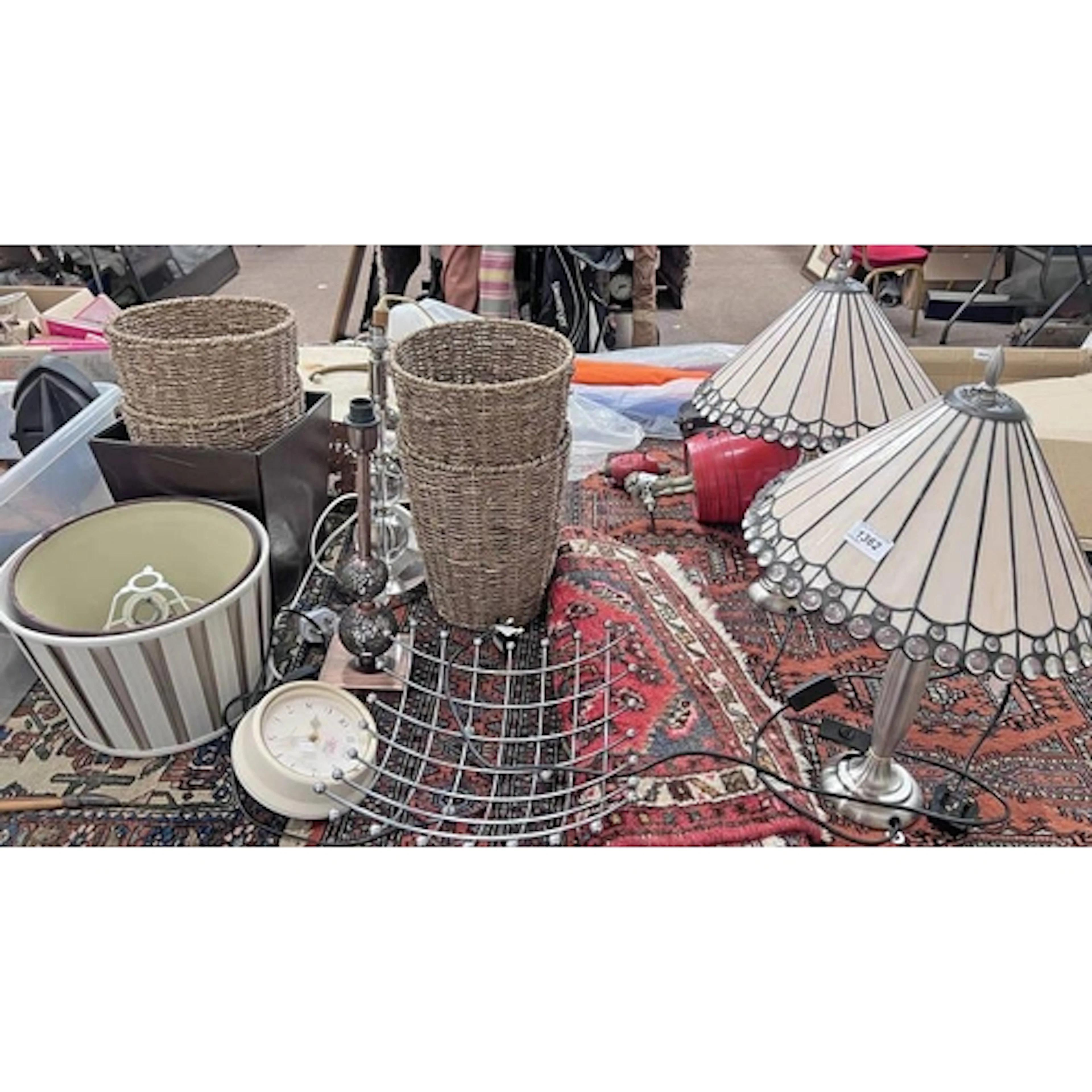 TWO LAMPS WITH LEADED GLASS SHADES, MIDDLE EASTERN RUG, ETC