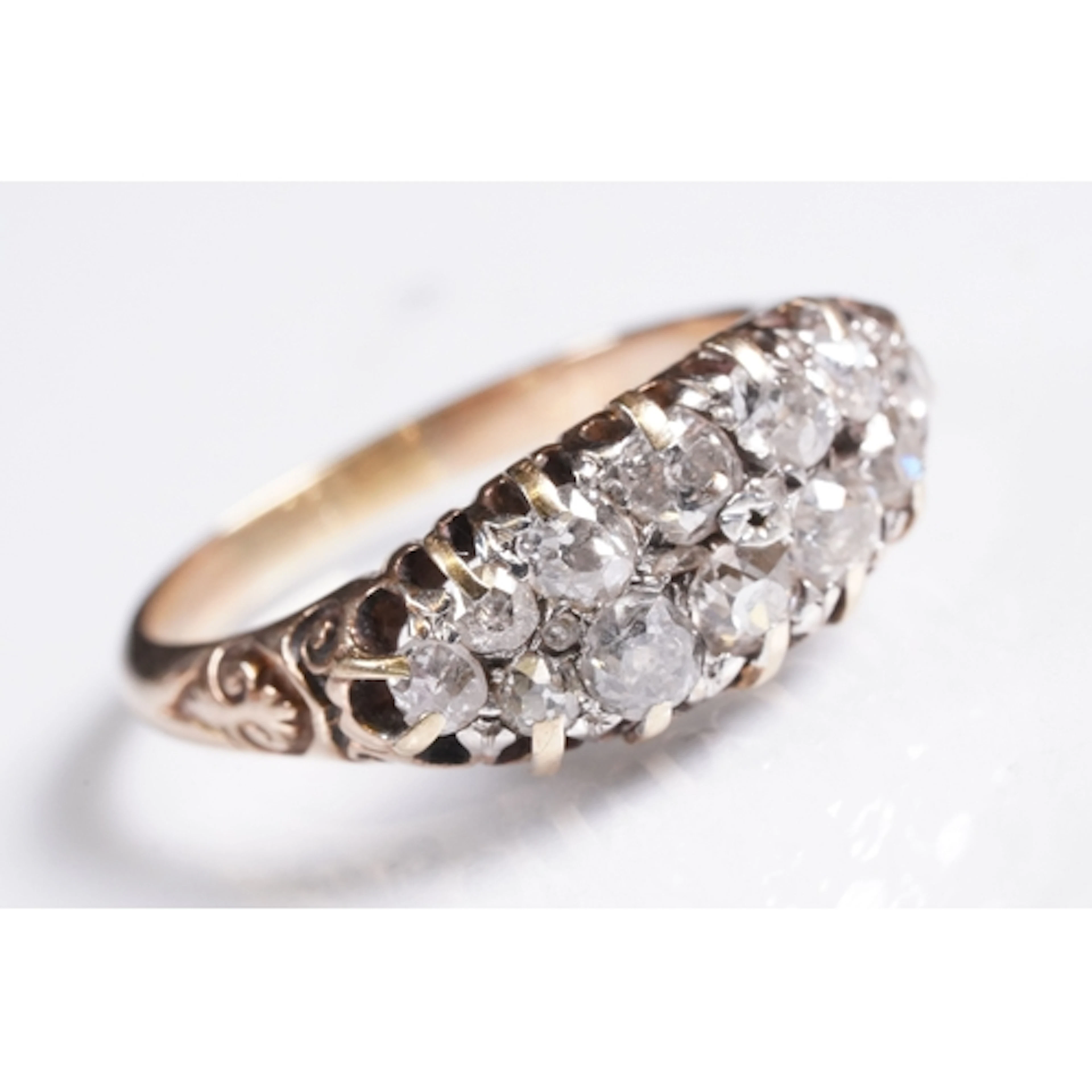 Victorian 18ct gold and diamond cluster ring. The ring being...