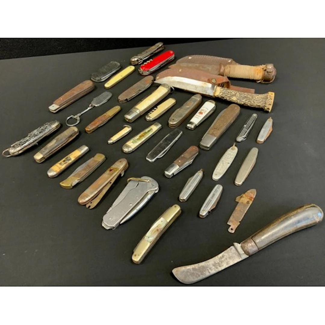 A quantity of various penknives, pocket knives, to include R...