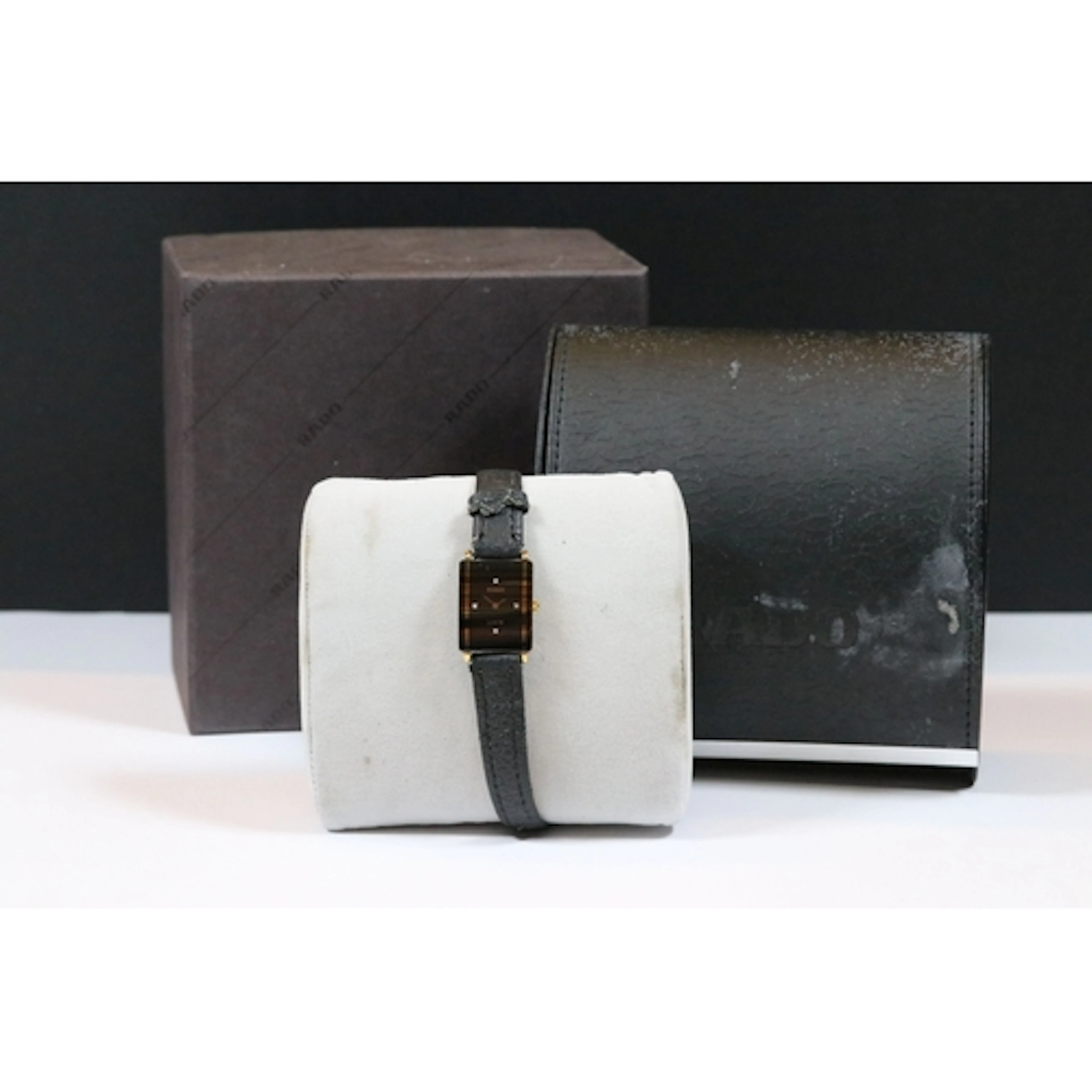 A ladies RADO Diastar Jubile watch mounted to leather strap ...