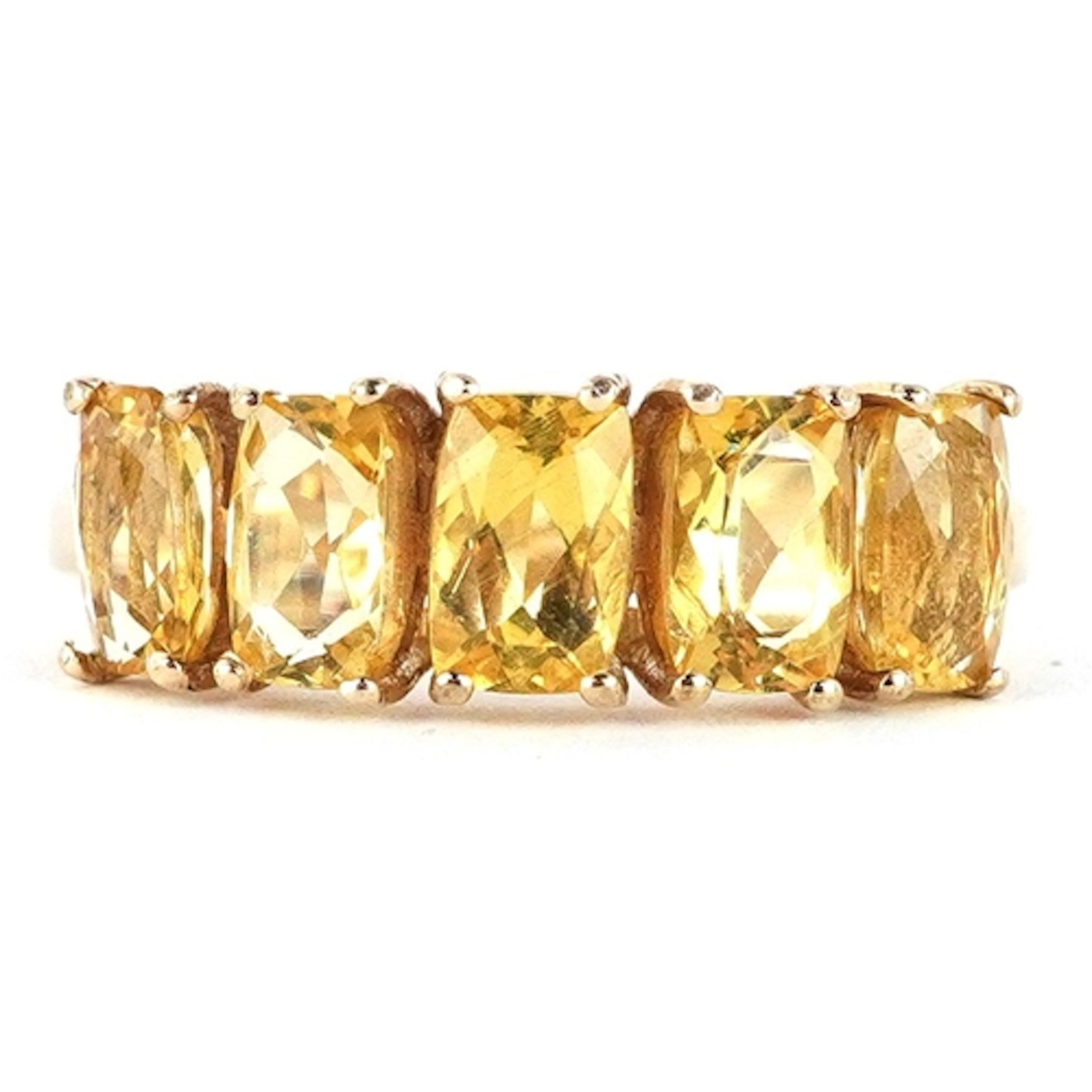 9ct gold yellow stone ring, size N/O, 2.4g.