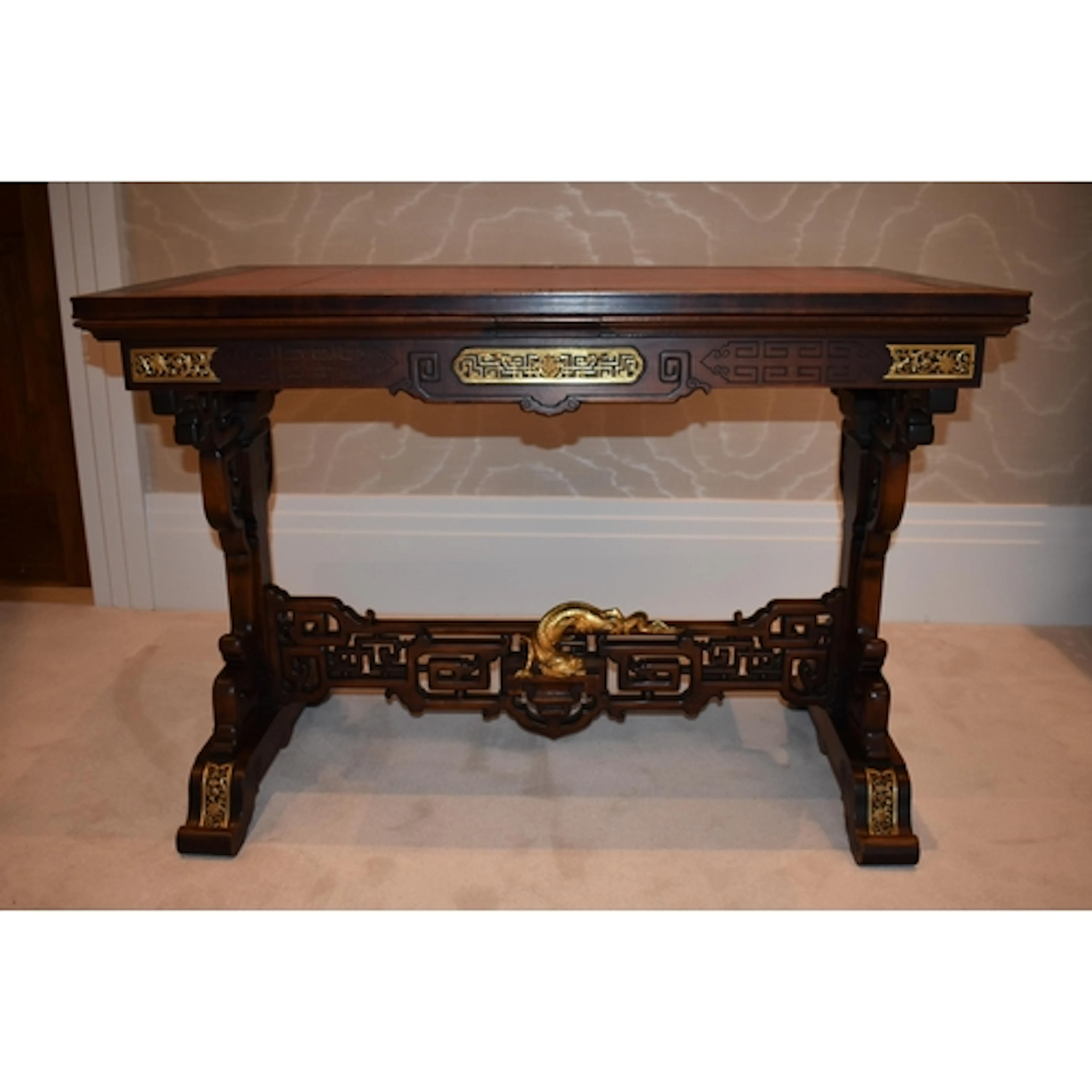A FINE 19TH CENTURY FRENCH JAPANESE STYLE LEATHER INSET EXTE...