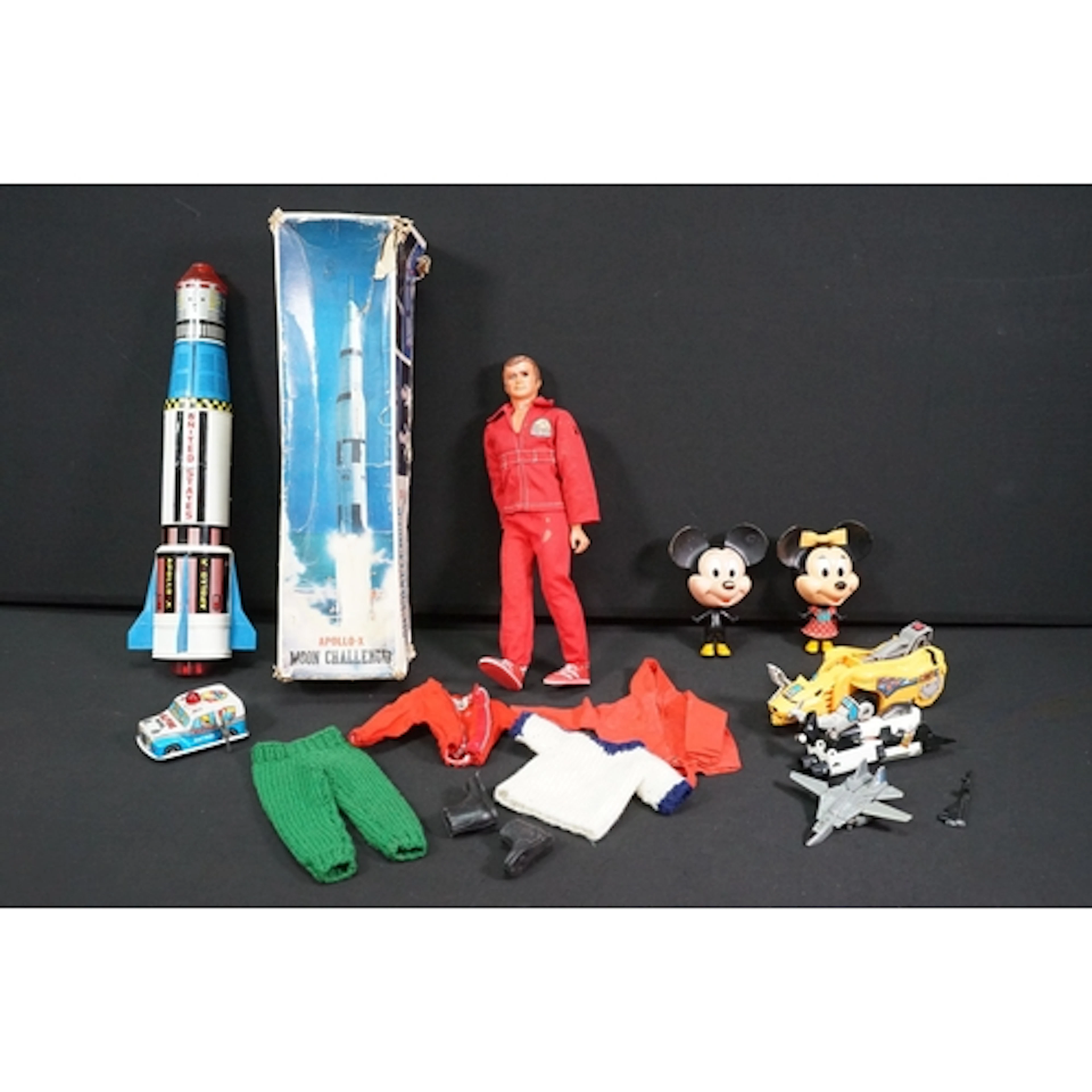 Collection of mixed 1980s toys to include Denys Fisher The S...