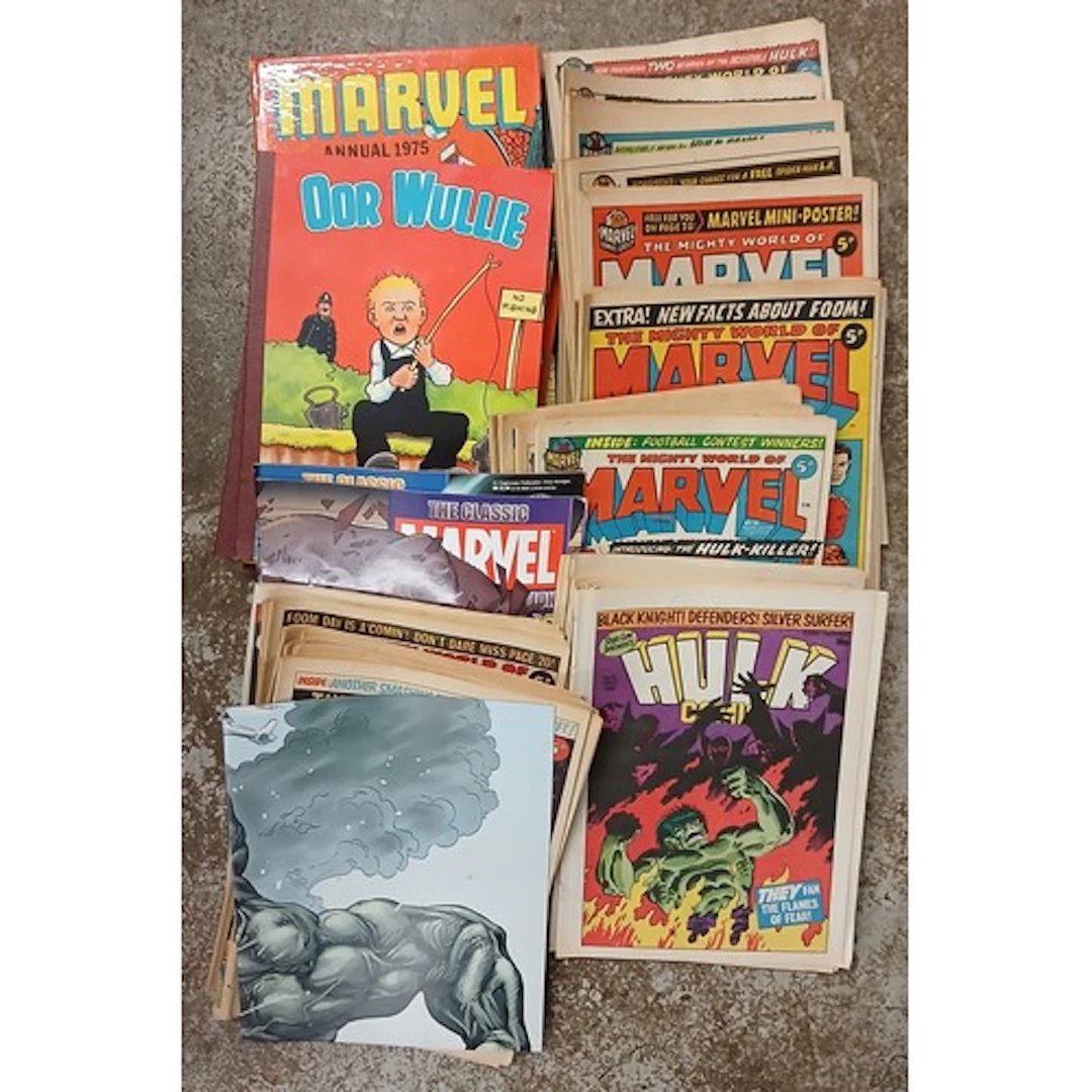 Box of assorted oor Wullie books, marvel comics etc