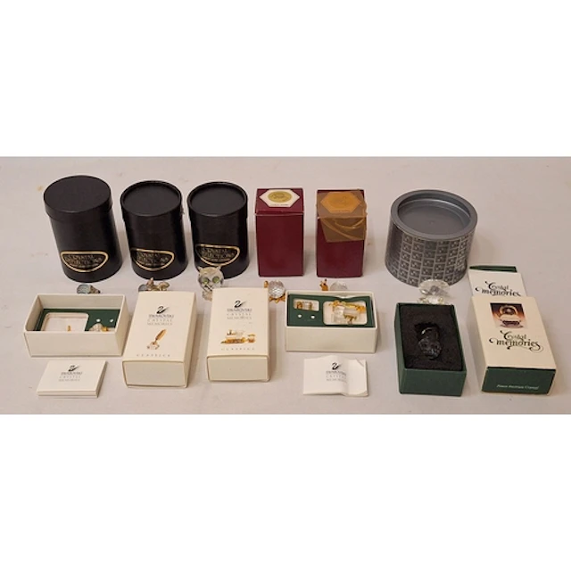 Boxed Crystal Figurines incl. Swarovski, miniature crystal i...