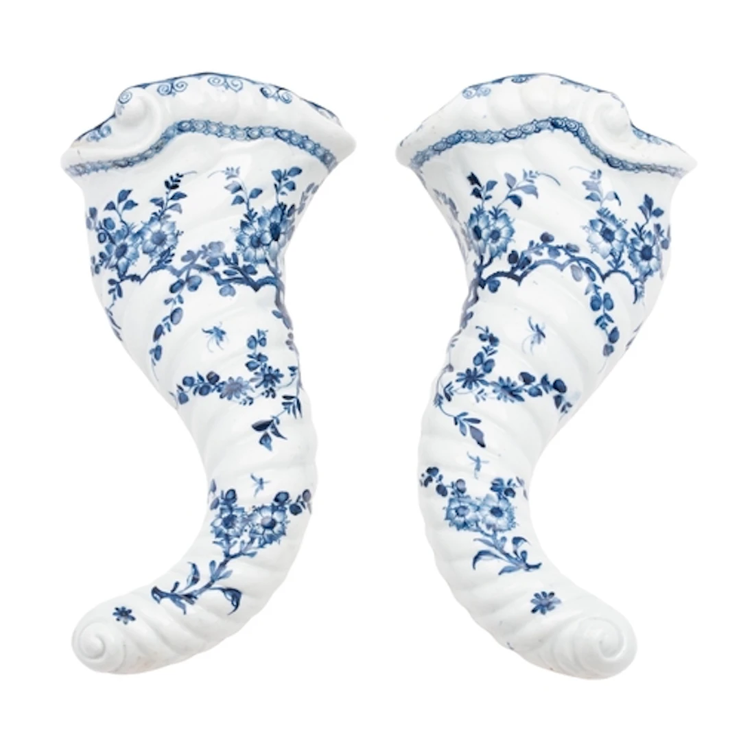 A pair of First Period Worcester blue and white cornucopia w...