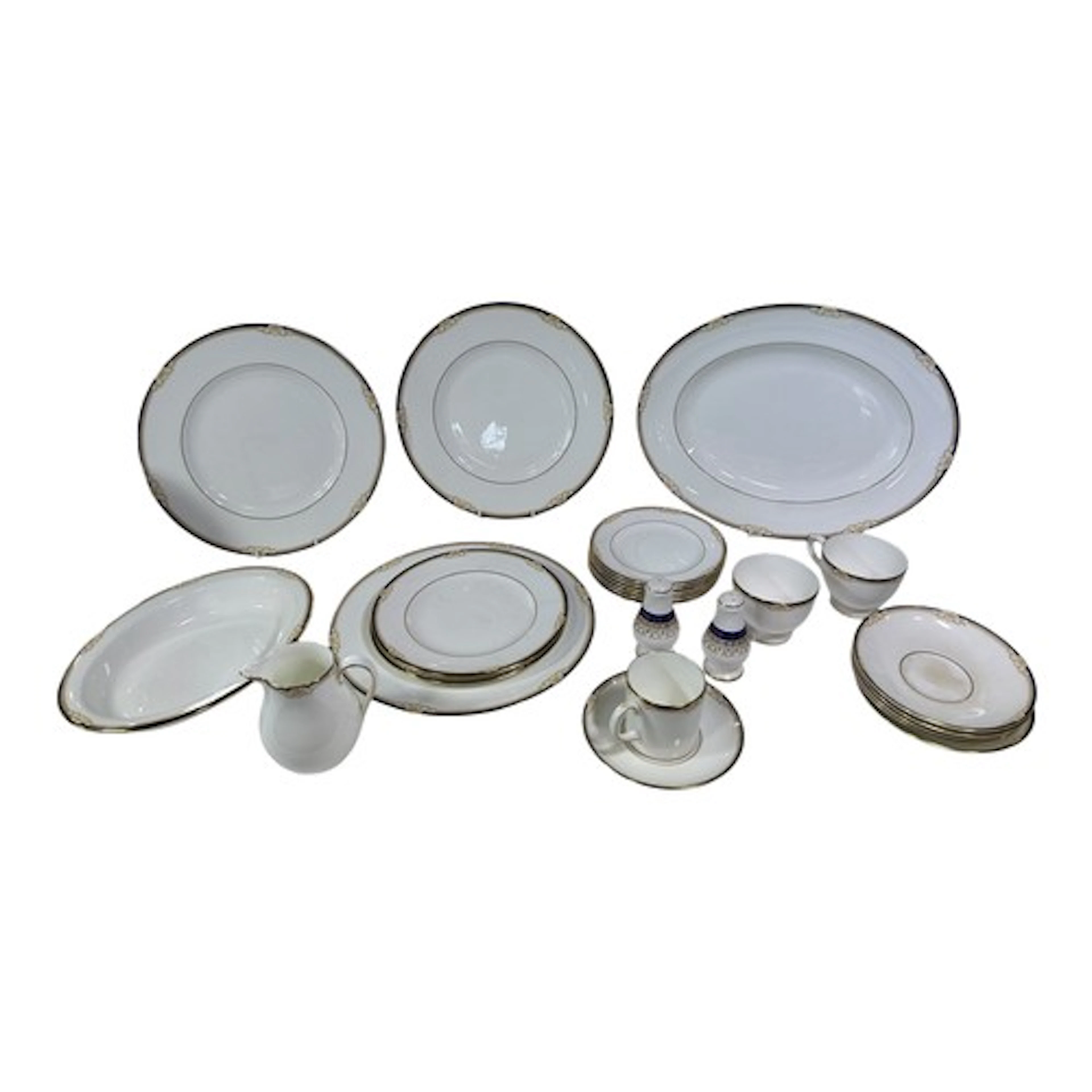 A quantity of Wedgwood ‘Cavendish’ pattern porcelain tea and...
