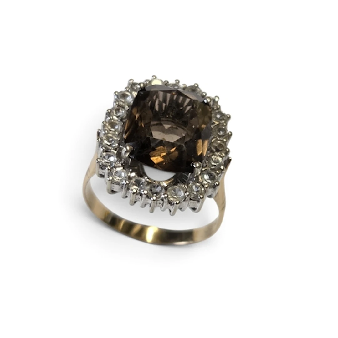 A fantastic 18ct Gold, Diamond and Topaz cluster Ring, size ...