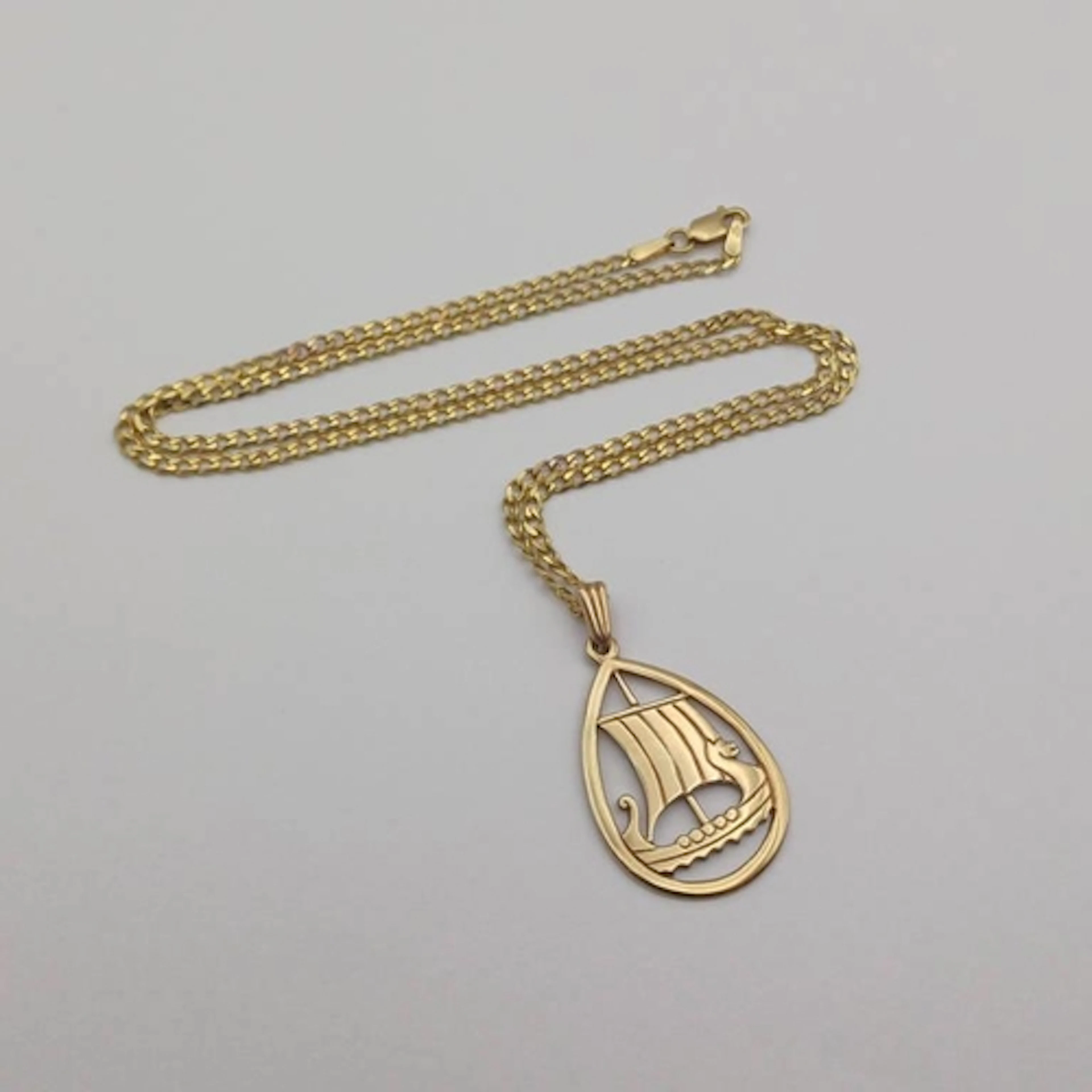 9CT GOLD SHETLAND JEWELLERY VIKING SHIP PENDANT ON 9CT GOLD ...