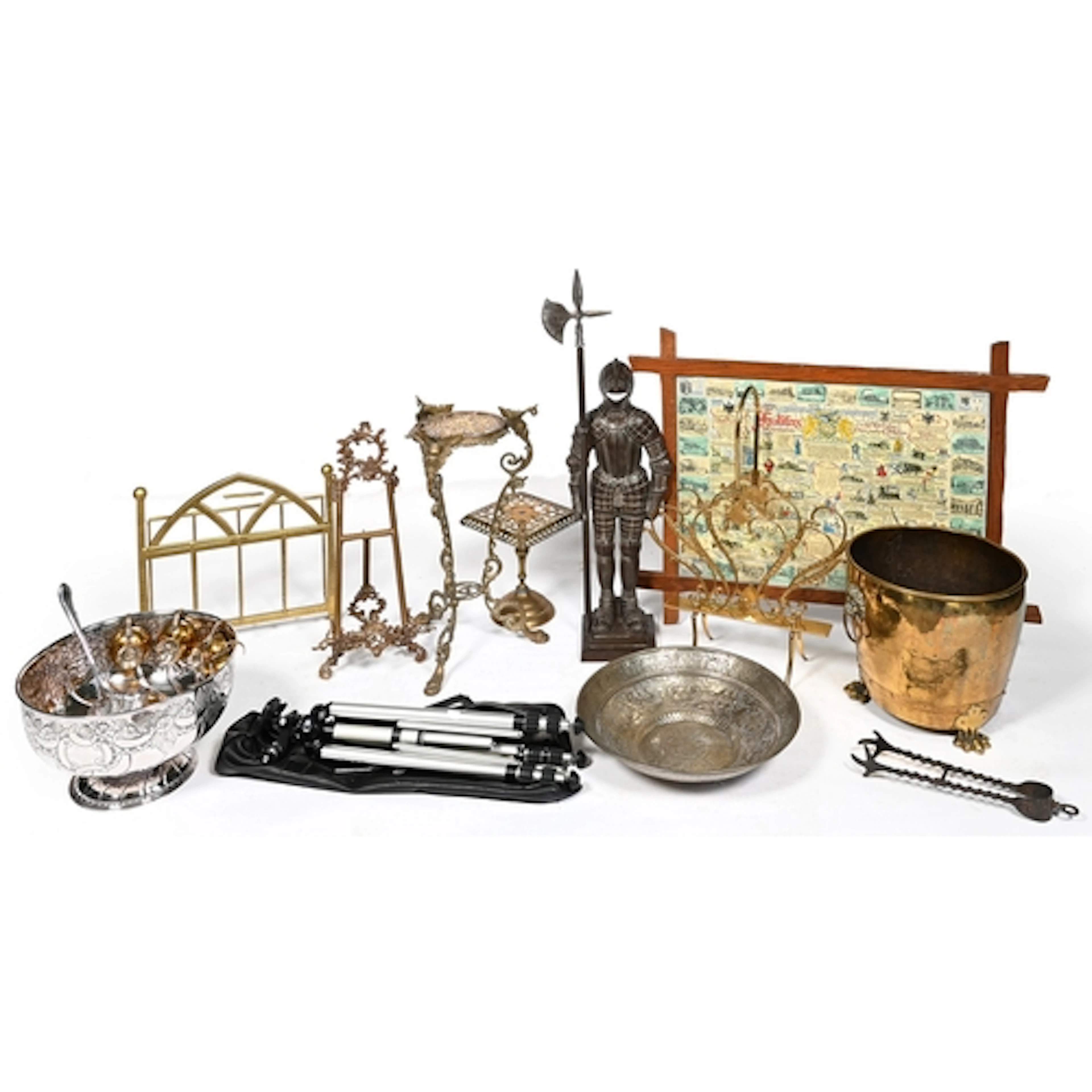 Miscellaneous metalware, to include a pierced brass trivet, ...