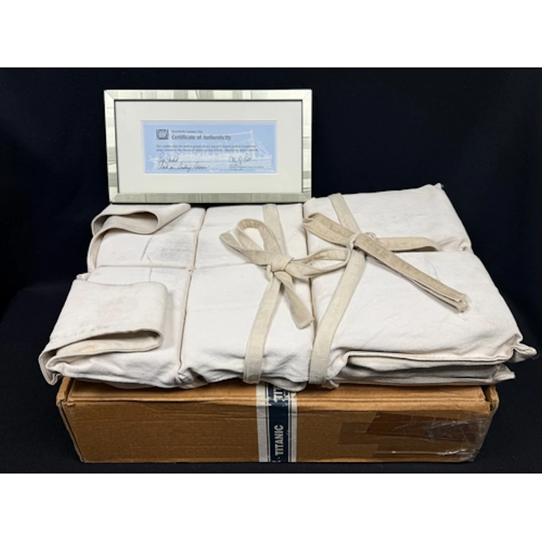 Movies: Movies: Original screen-used life jacket from the s...