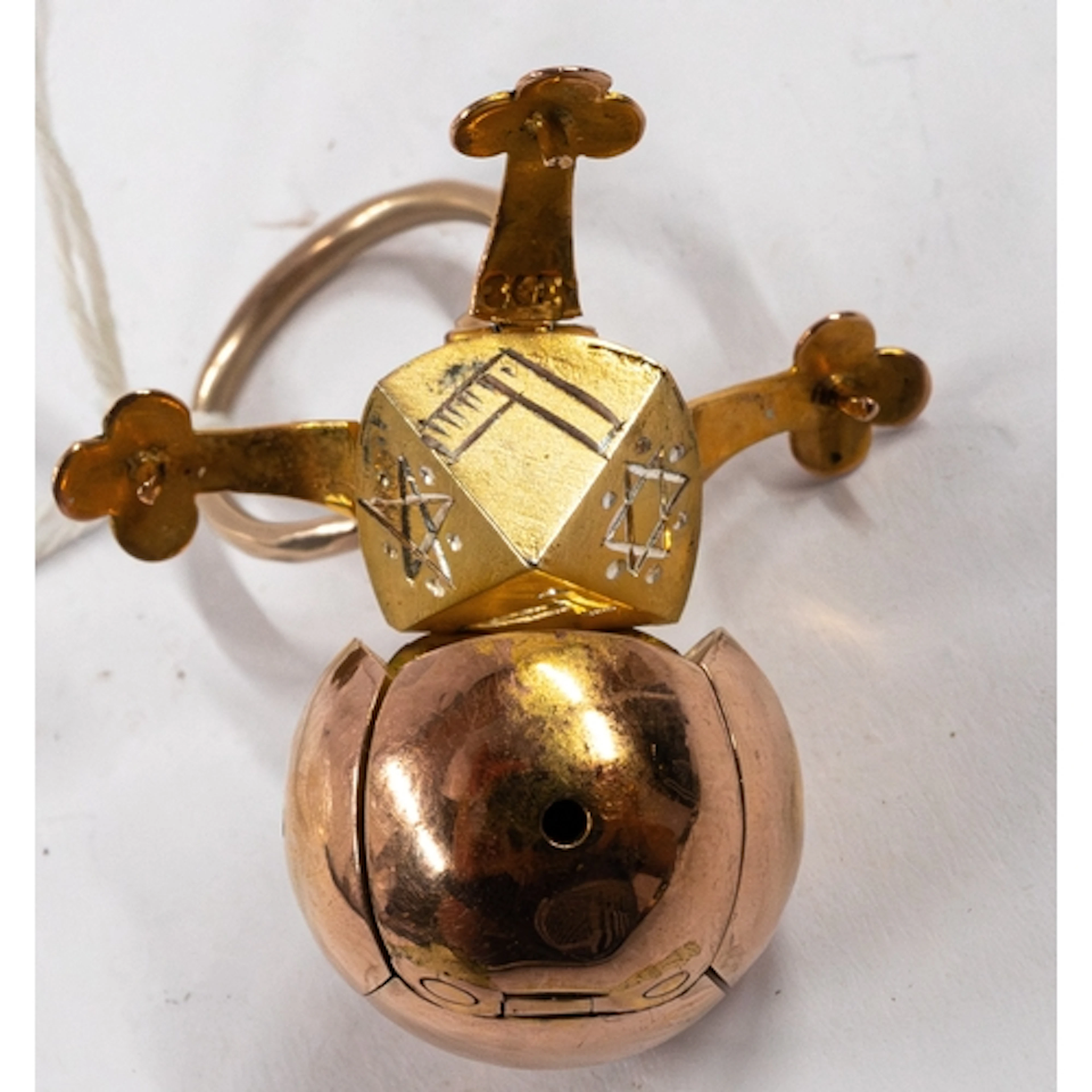 Jewellery: Jewellery: 9ct gold Masonic ball watch chain fob...
