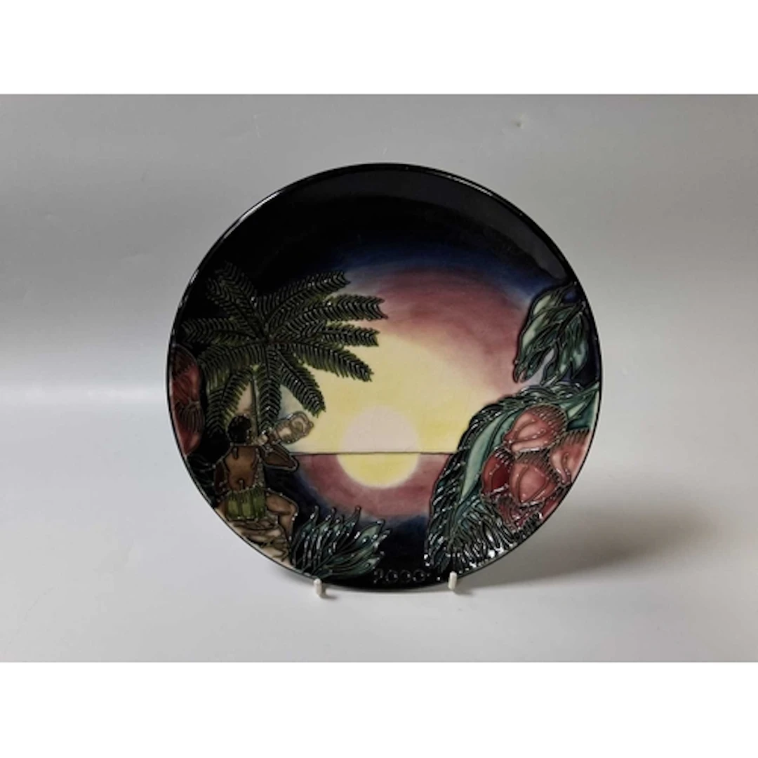 MOORCROFT POTTERY LIMITED EDITION MILLENIUM YEAR PLATE 'BIRT...