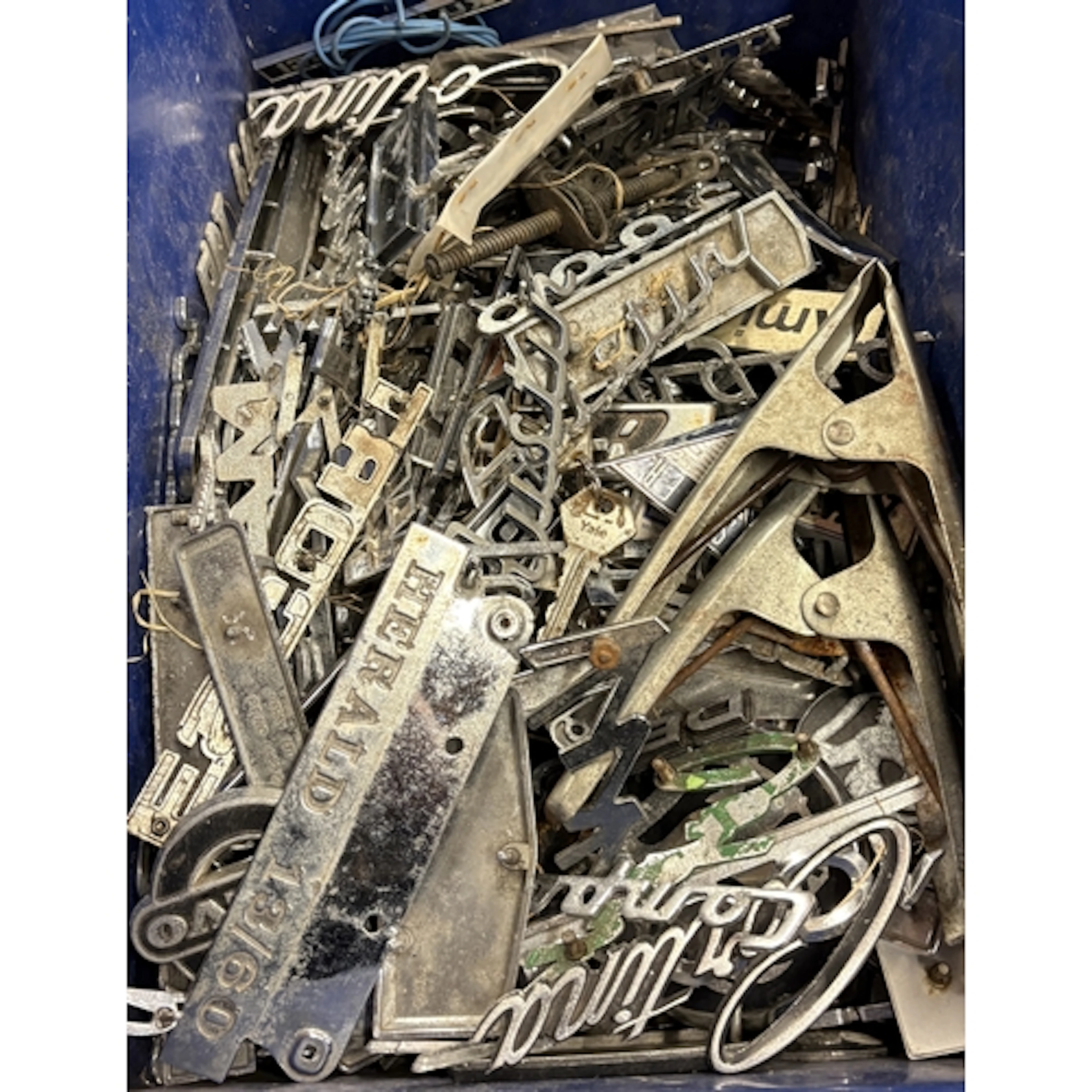 A collection of vintage motorcar badges. Est. £20 - £30.