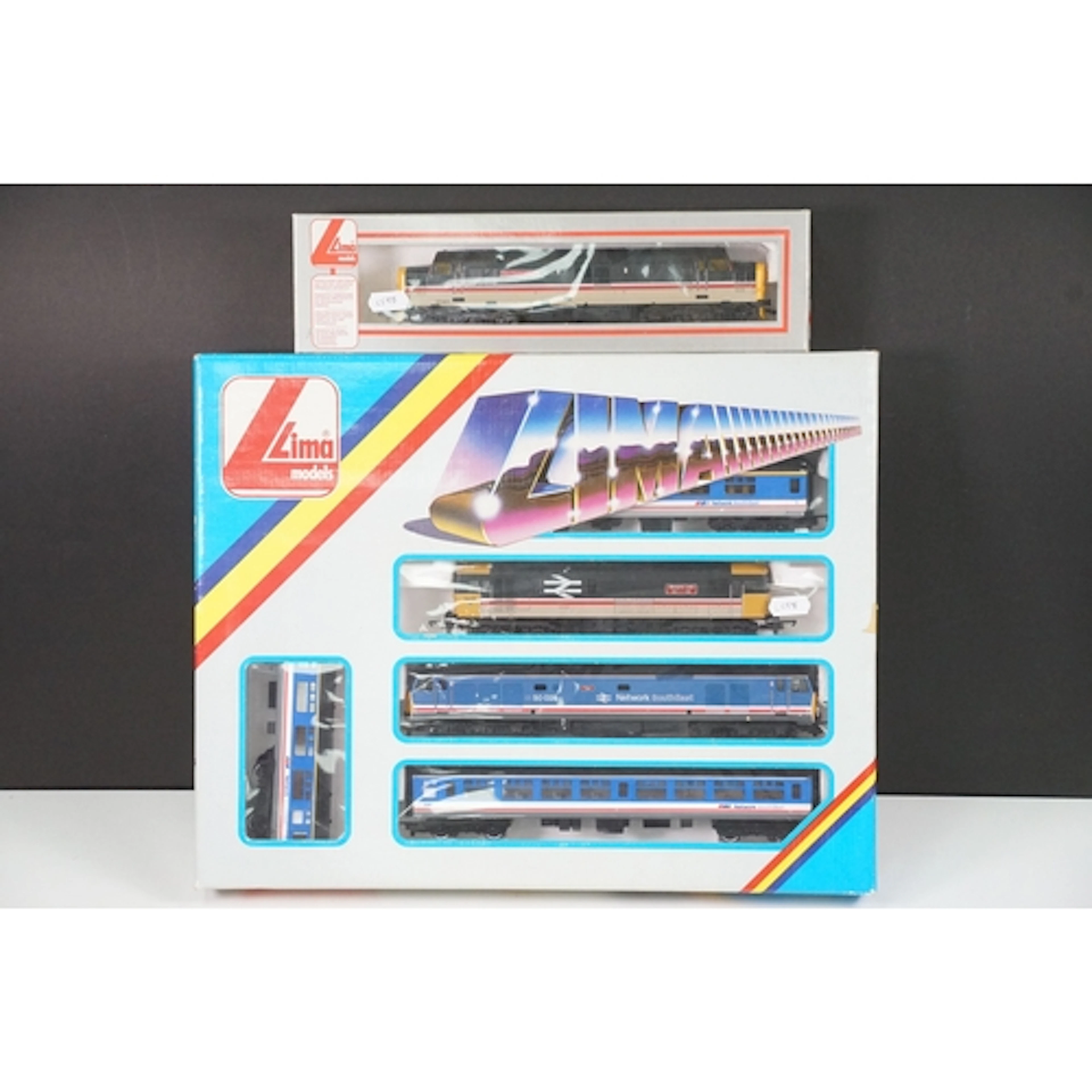 Boxed Lima HO gauge 103406T W set containing Stewards Lane l...